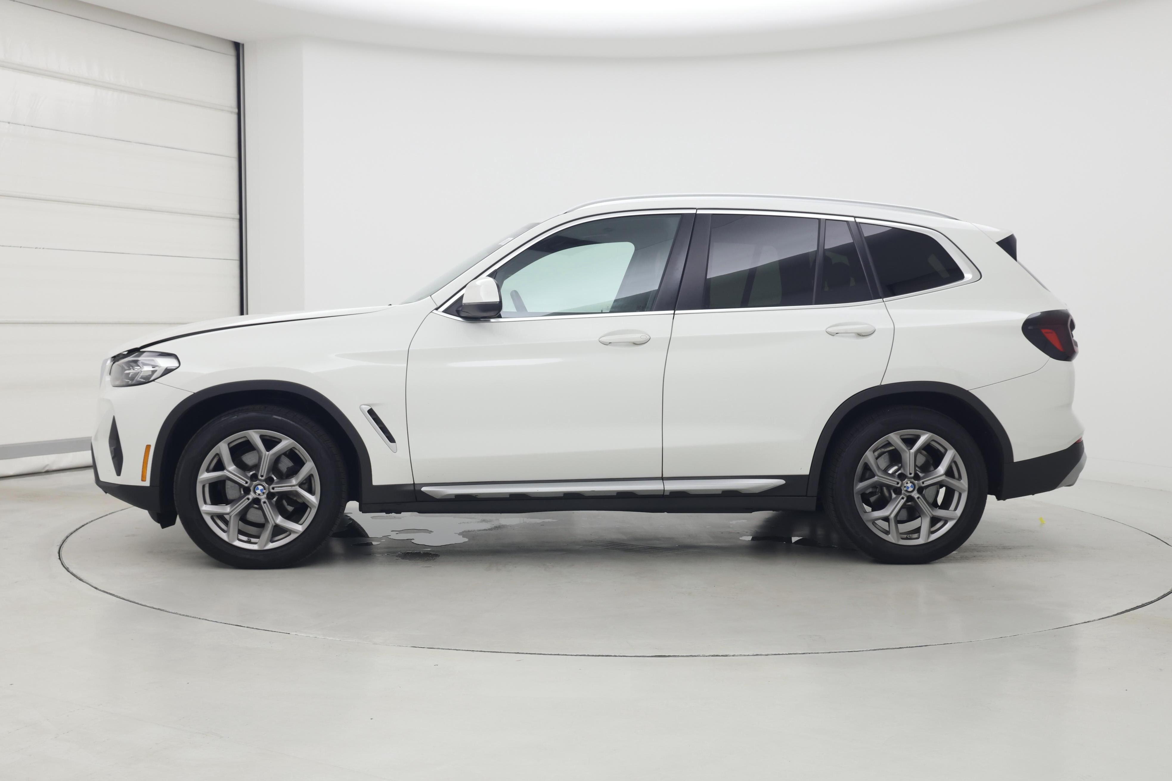 Thumbnail: 2022 BMW X3 - 3