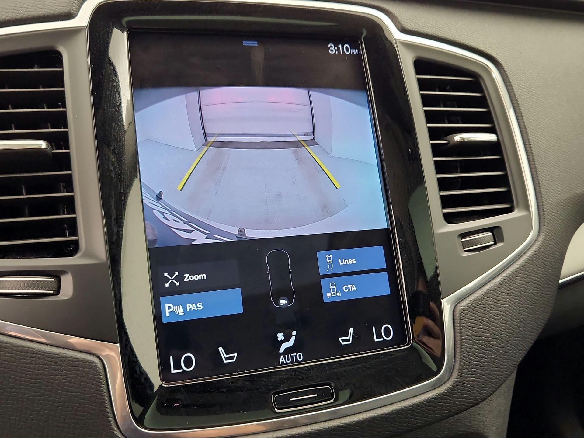 Thumbnail: 2022 Volvo XC90 - 15