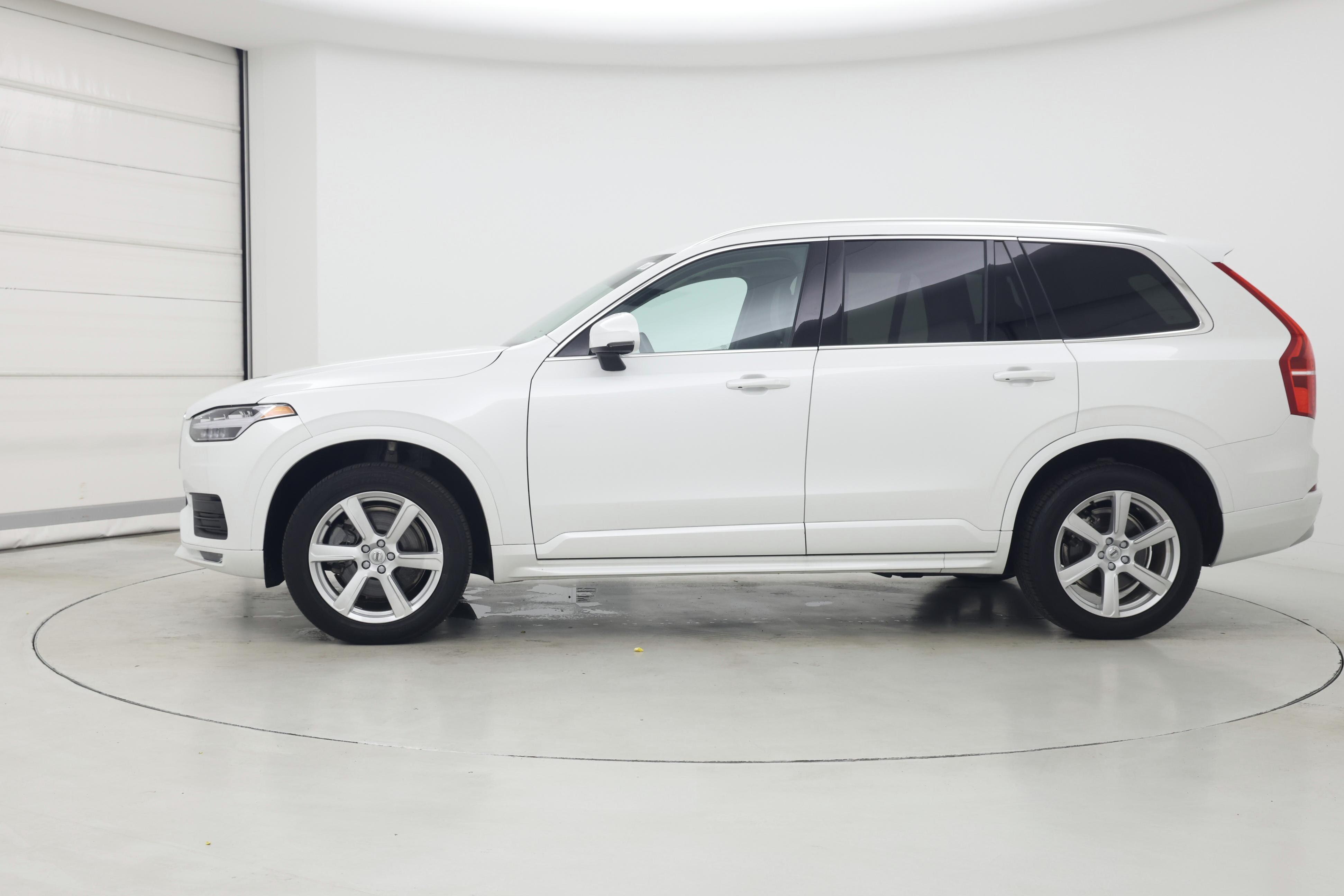 Thumbnail: 2022 Volvo XC90 - 3