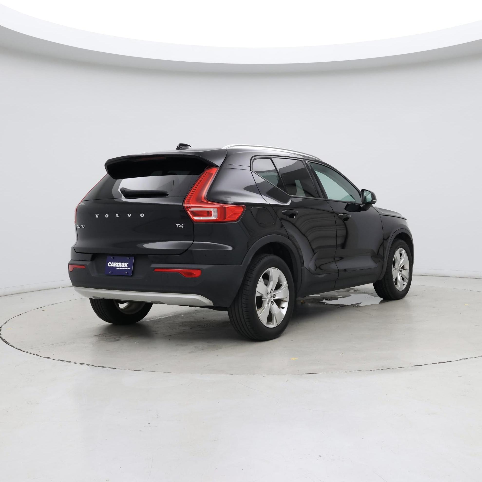 Thumbnail: 2022 Volvo XC40 - 8
