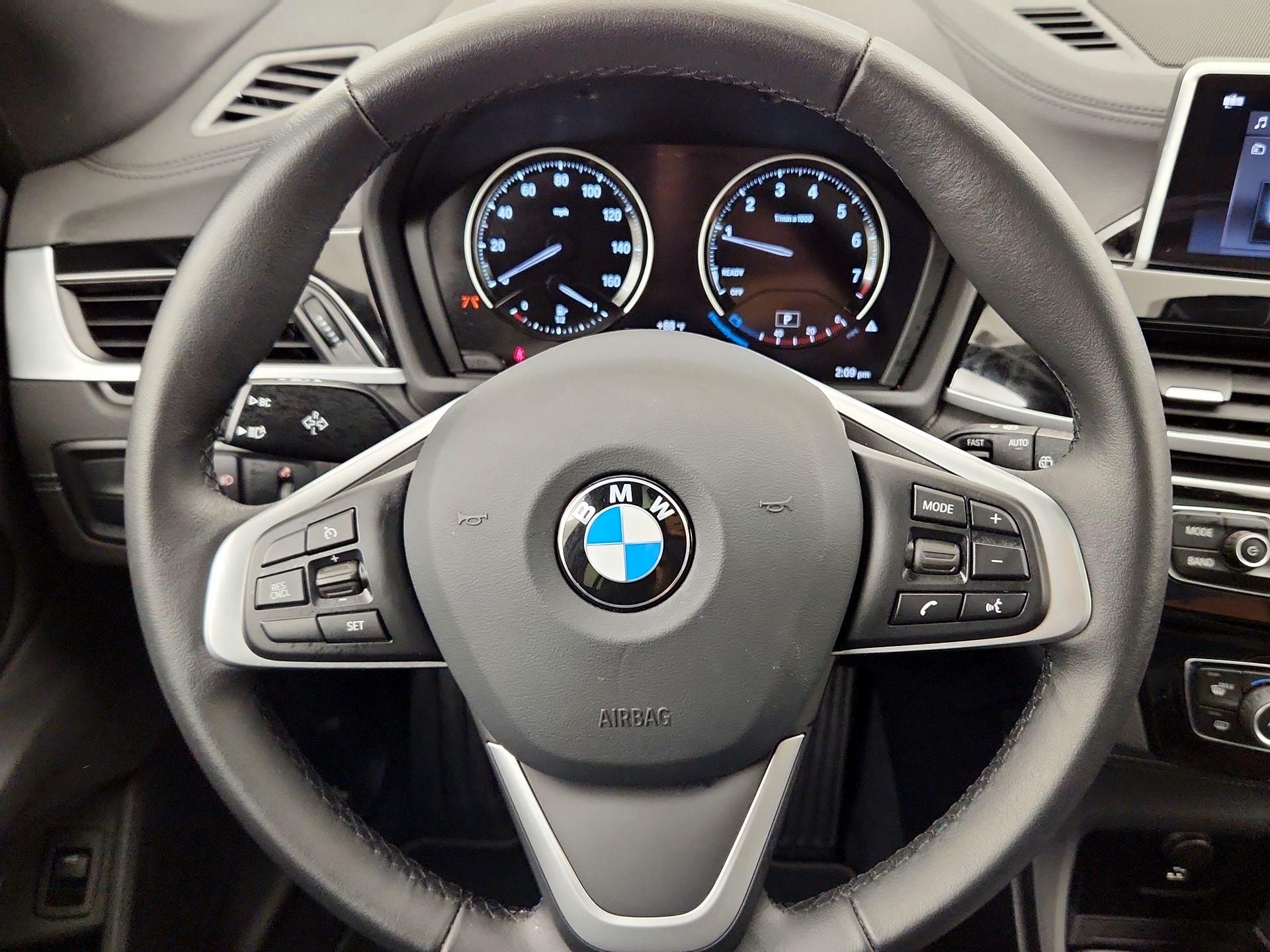 Thumbnail: 2022 BMW X1 - 10