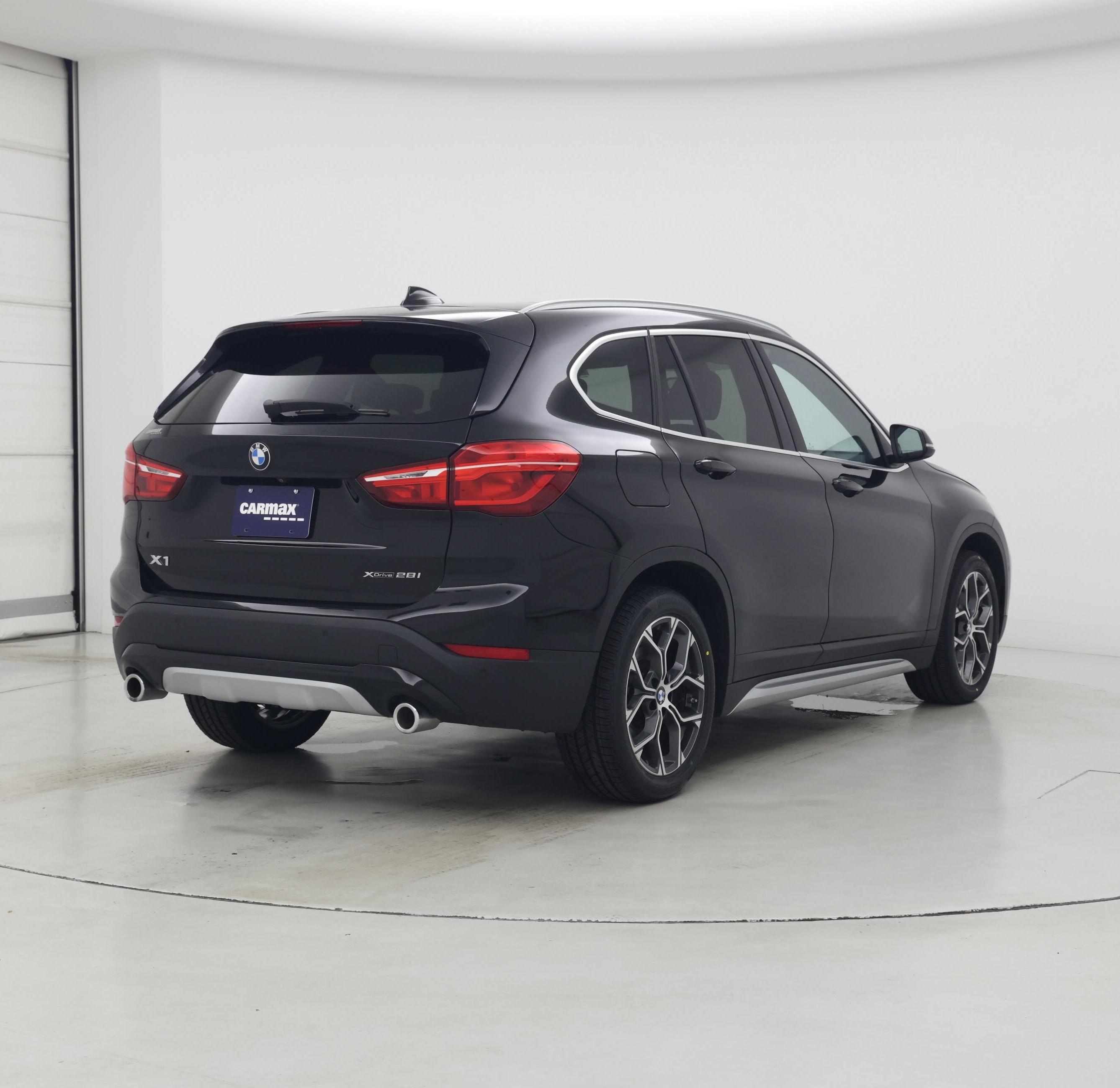 Thumbnail: 2022 BMW X1 - 8