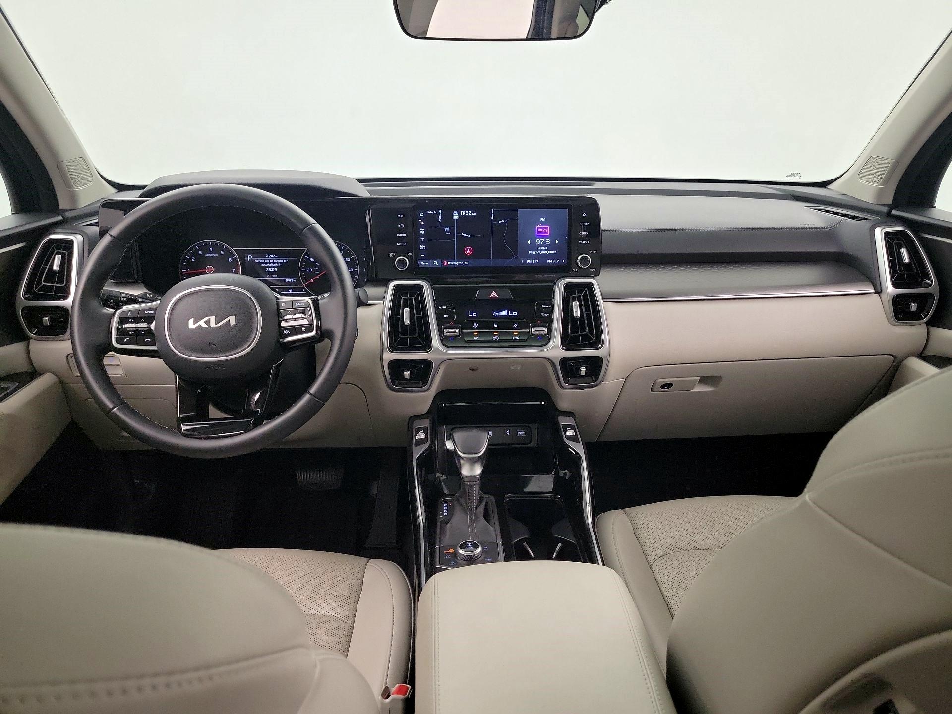 Thumbnail: 2022 Kia Sorento - 8