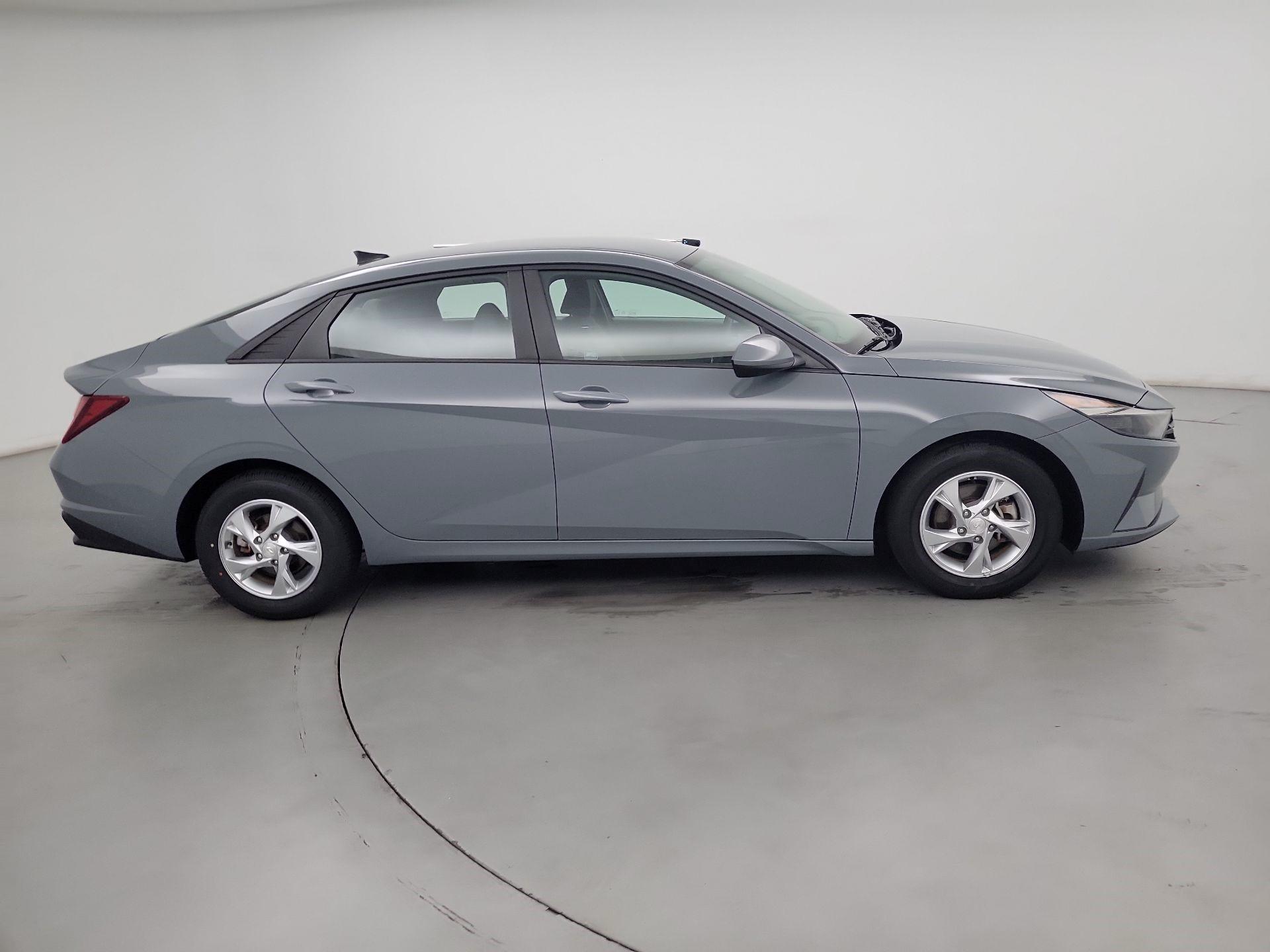 Thumbnail: 2021 Hyundai Elantra - 4