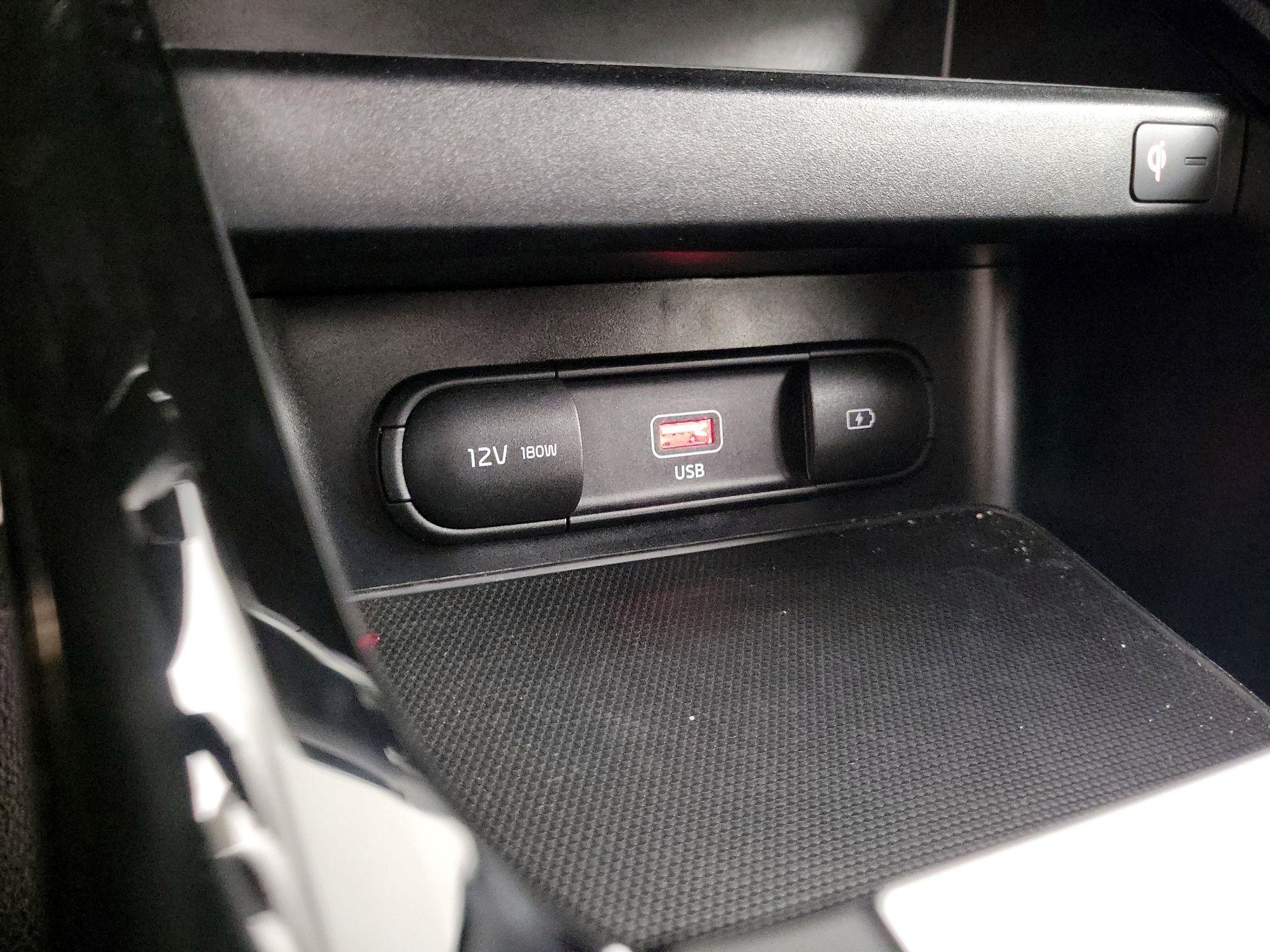 Thumbnail: 2022 Kia Forte - 17
