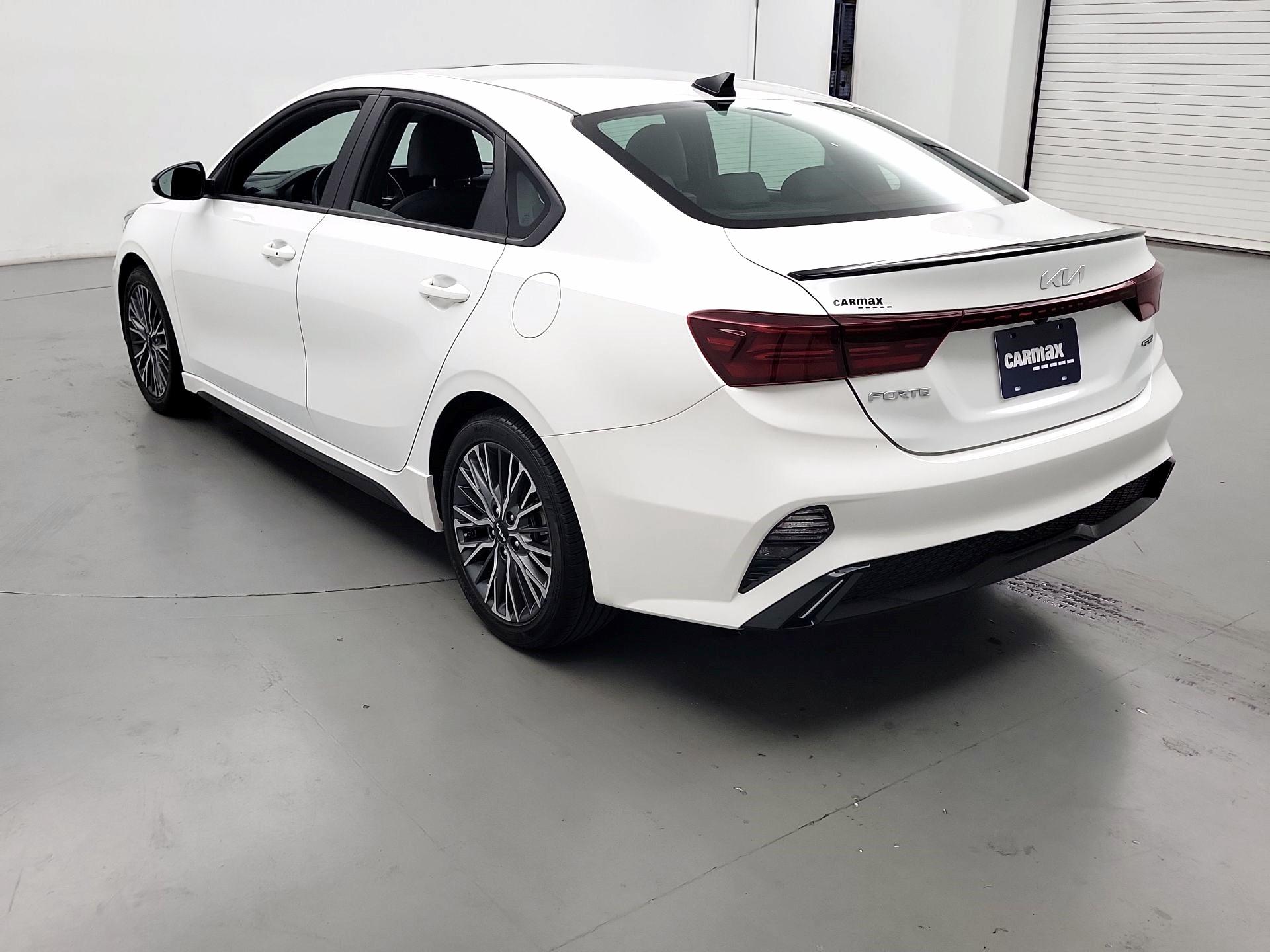 Thumbnail: 2022 Kia Forte - 7