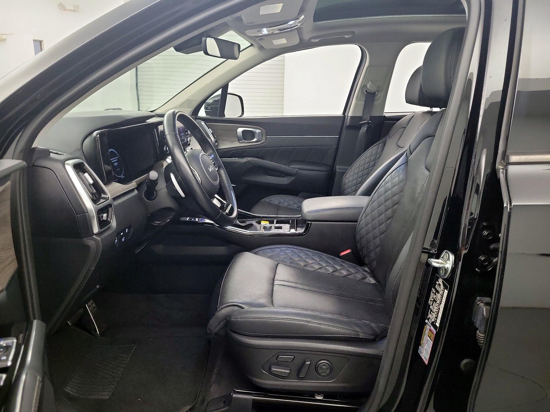 Thumbnail: 2022 Kia Sorento - 9