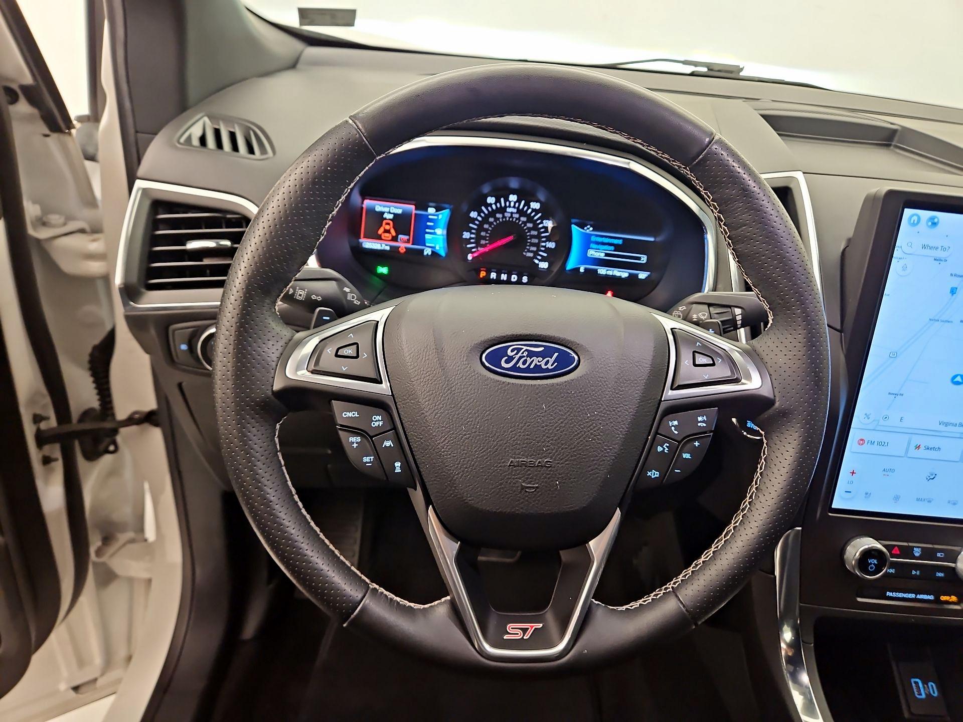 Thumbnail: 2021 Ford Edge - 10