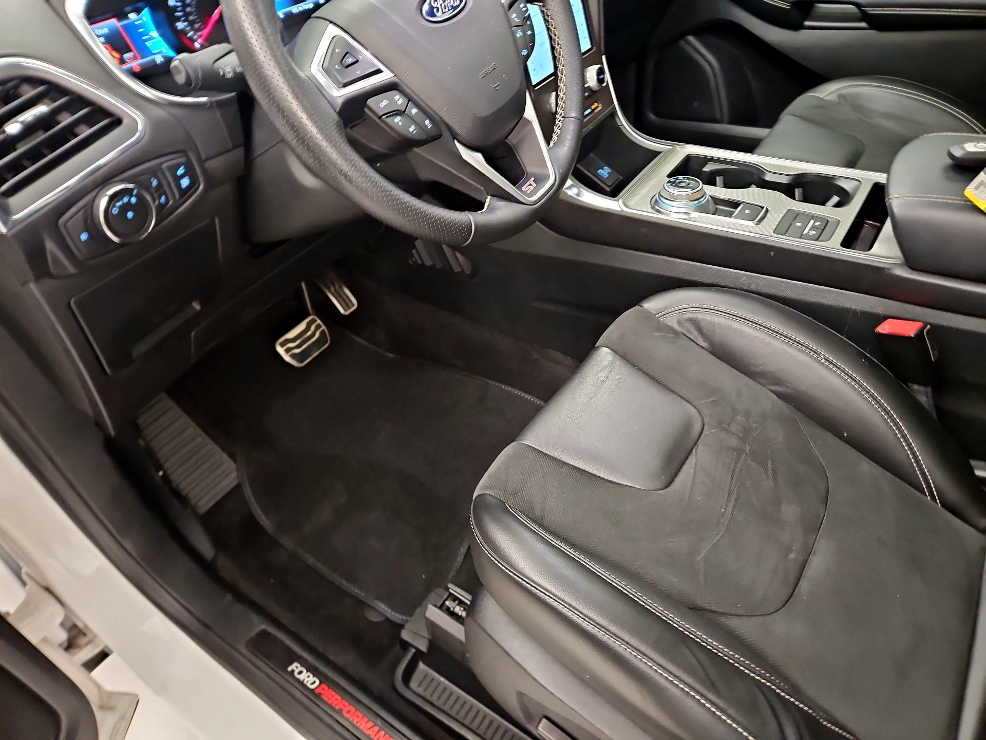 Thumbnail: 2021 Ford Edge - 11