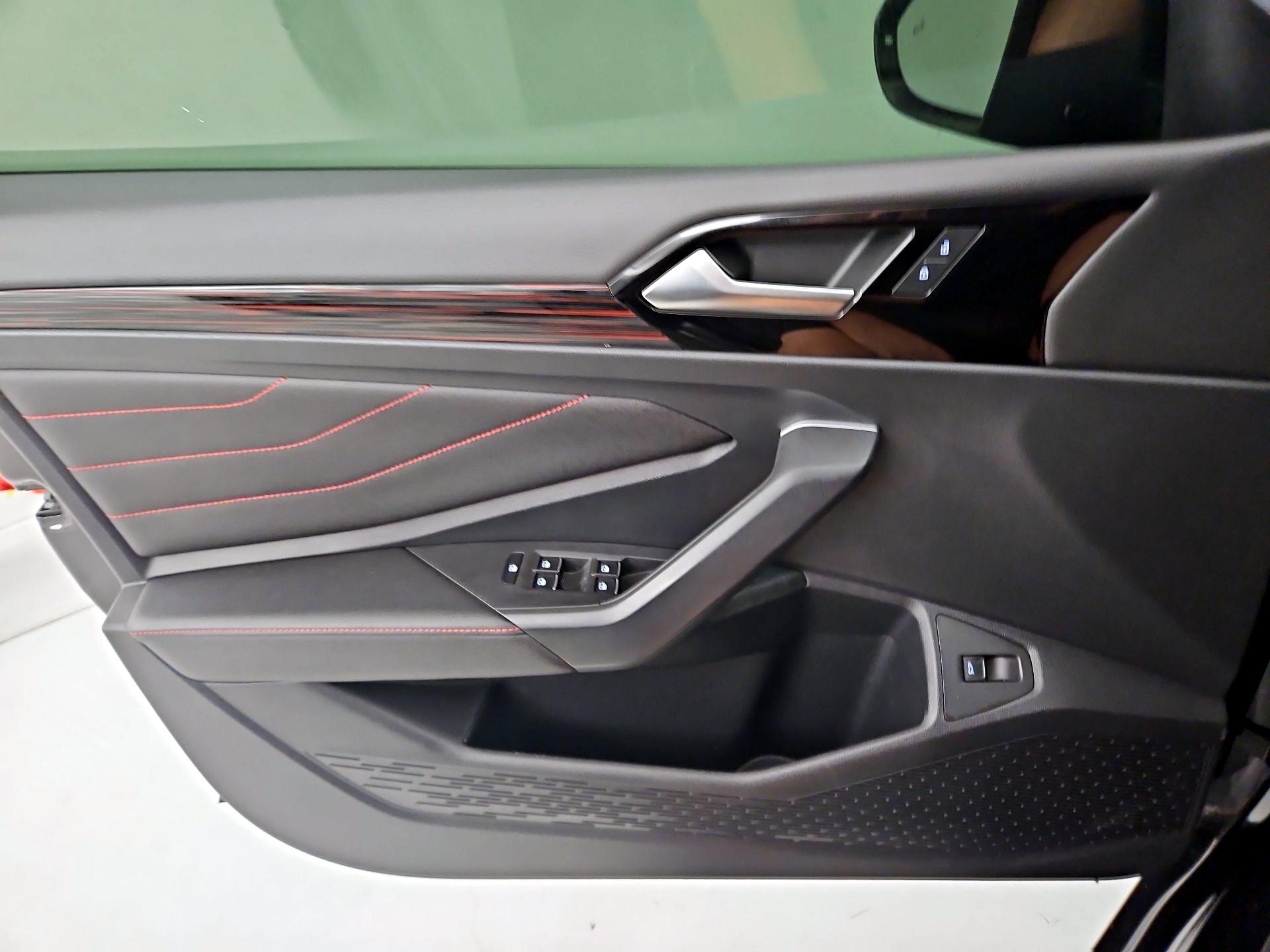 Thumbnail: 2022 Volkswagen Jetta - 12