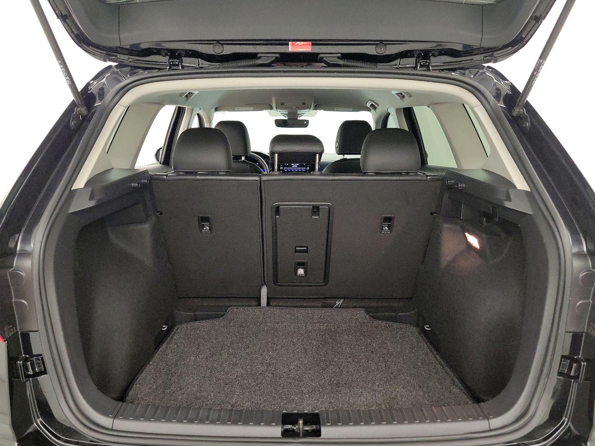 Thumbnail: 2023 Volkswagen Taos - 19