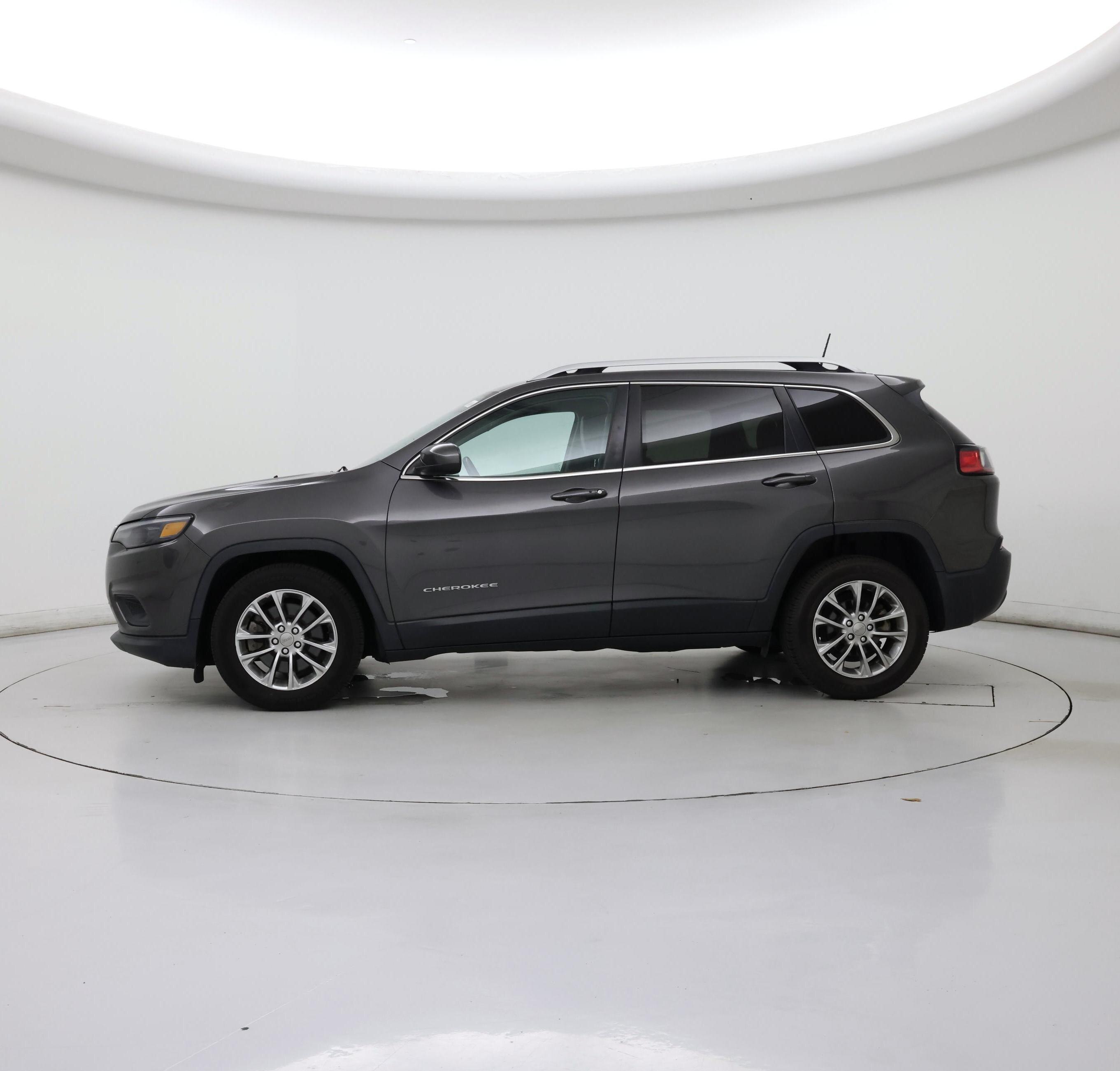 Thumbnail: 2019 Jeep Cherokee - 3