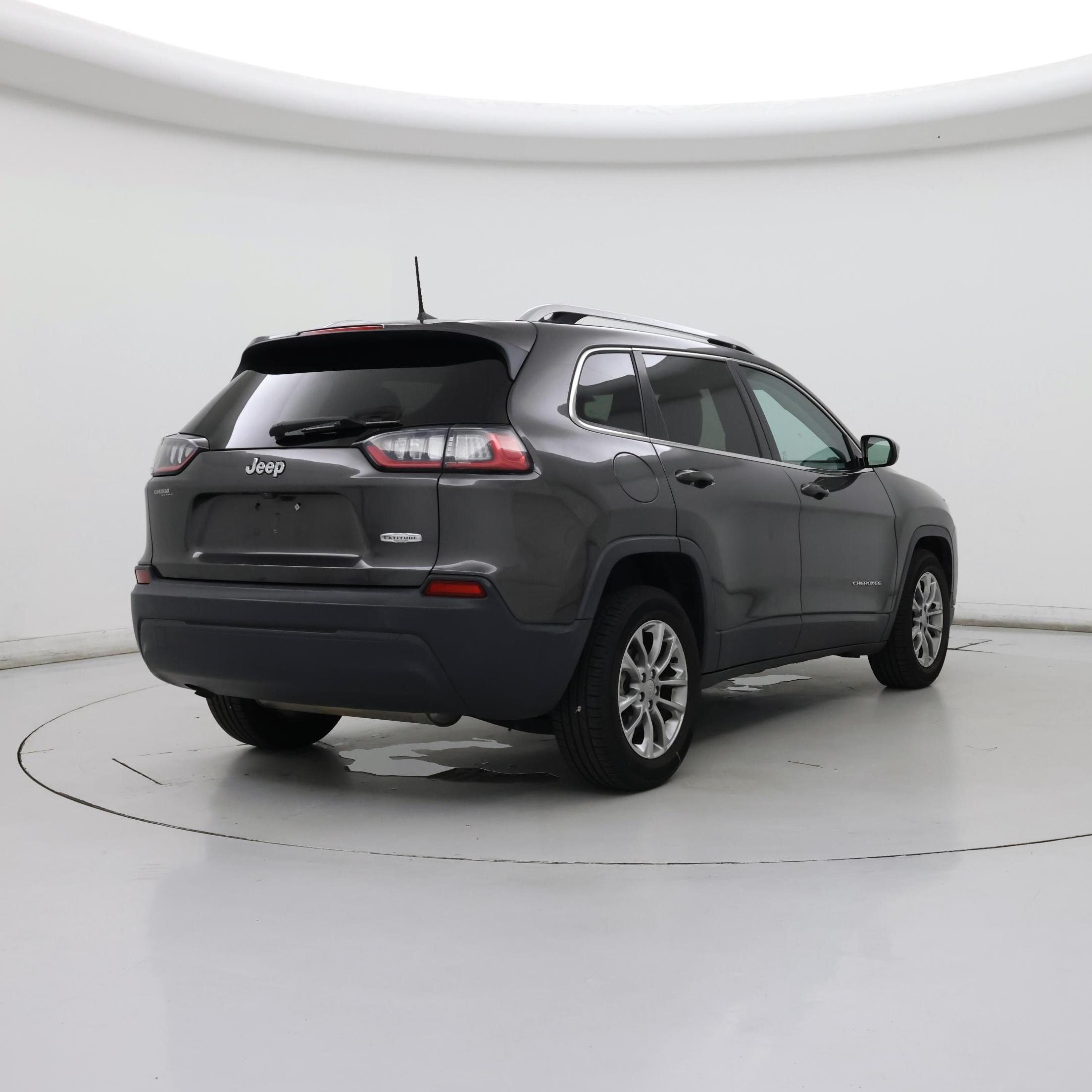 Thumbnail: 2019 Jeep Cherokee - 8