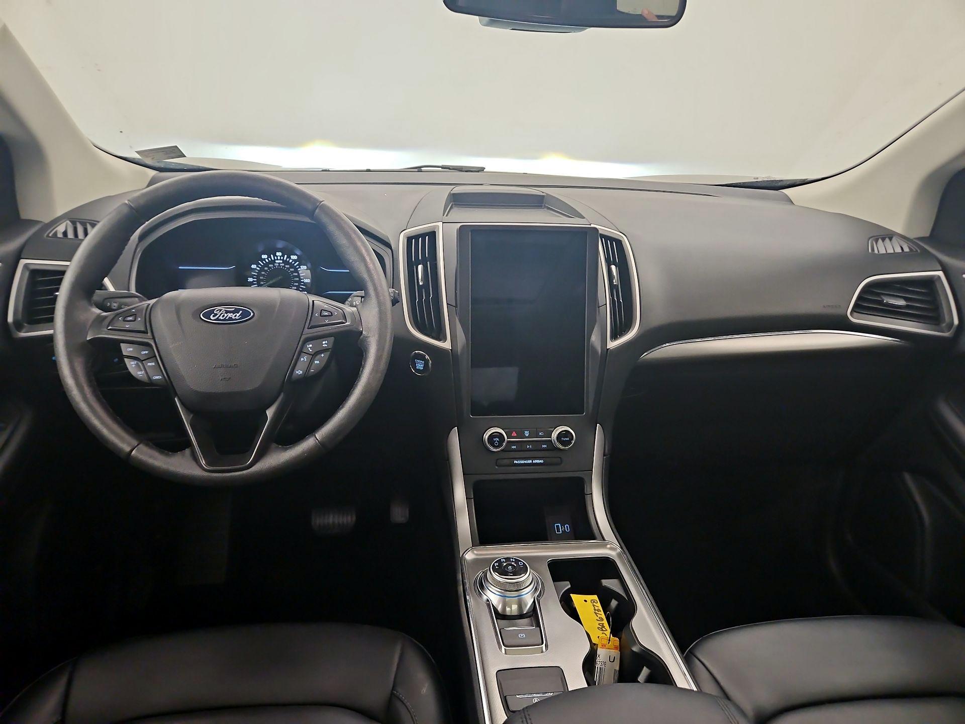 Thumbnail: 2022 Ford Edge - 9