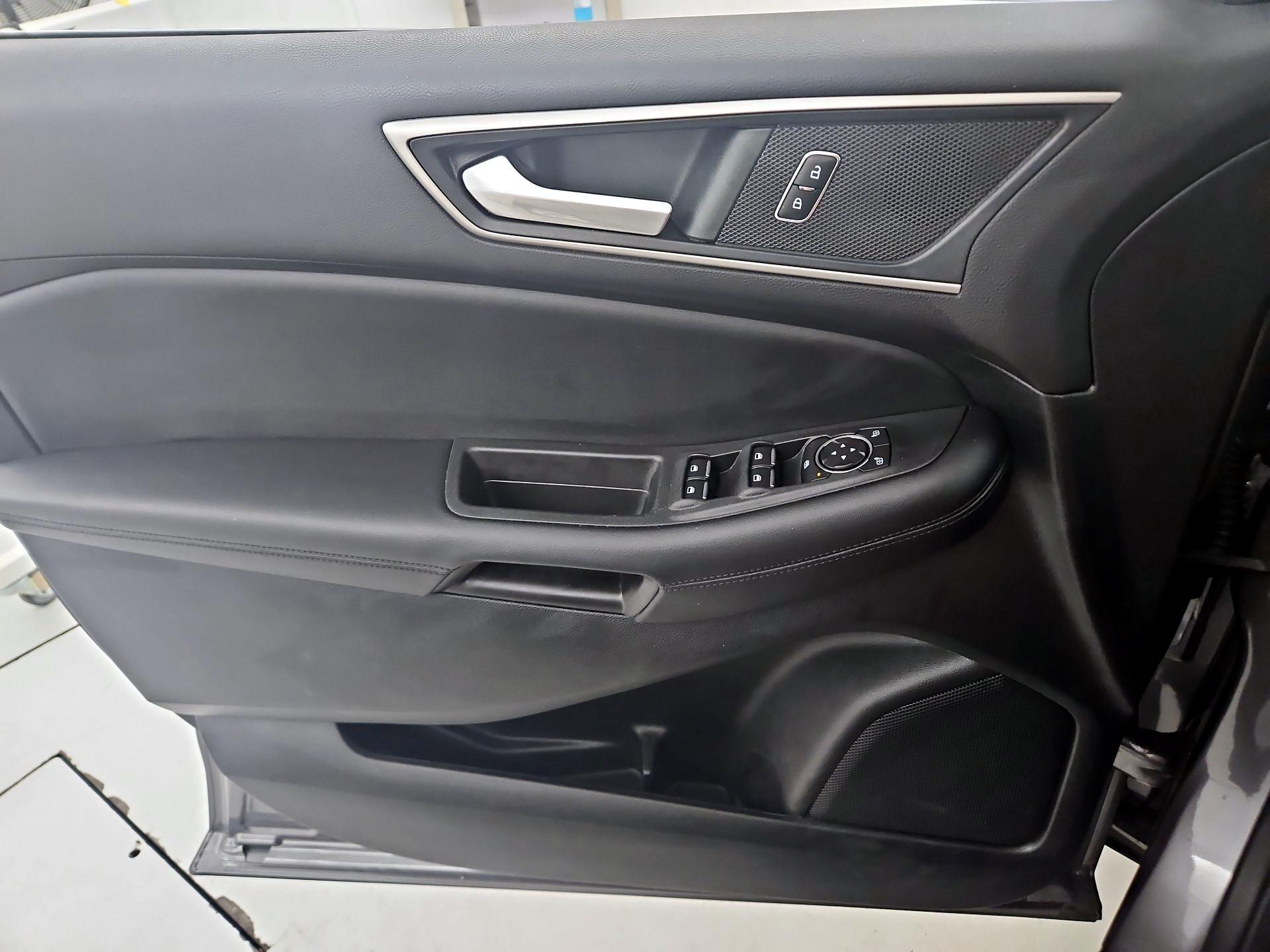 Thumbnail: 2022 Ford Edge - 12