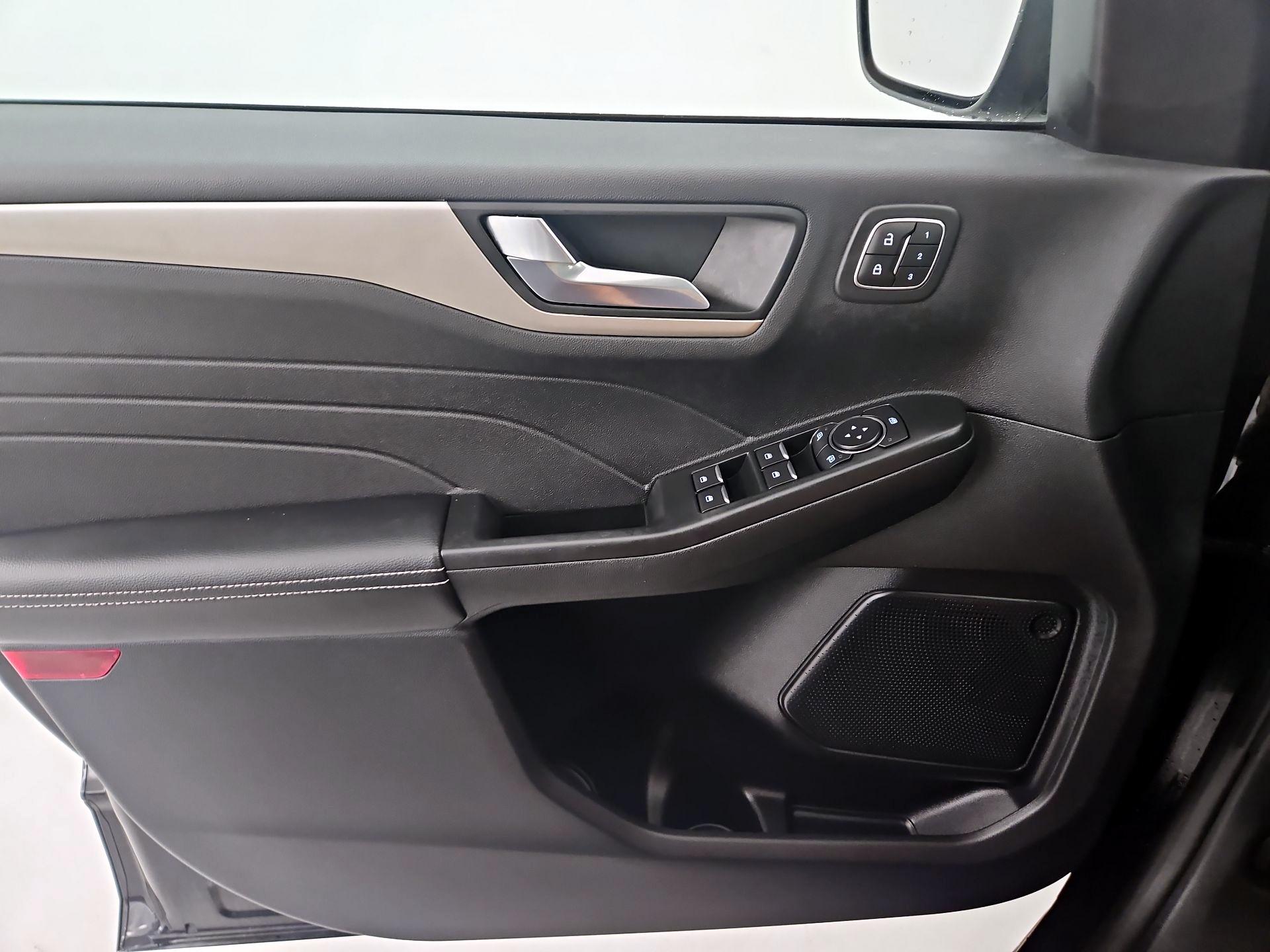 Thumbnail: 2022 Ford Escape - 12
