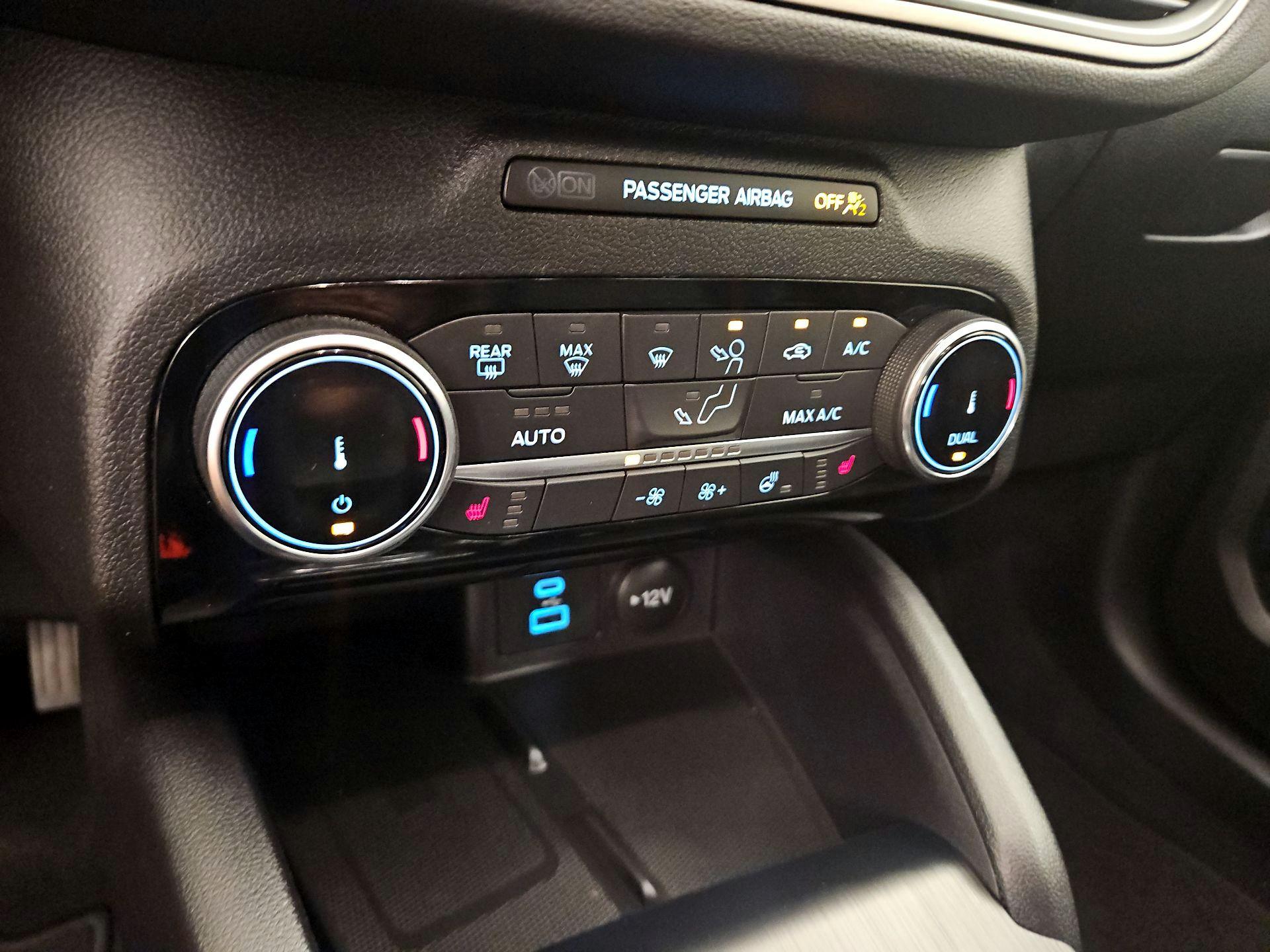 Thumbnail: 2022 Ford Escape - 17