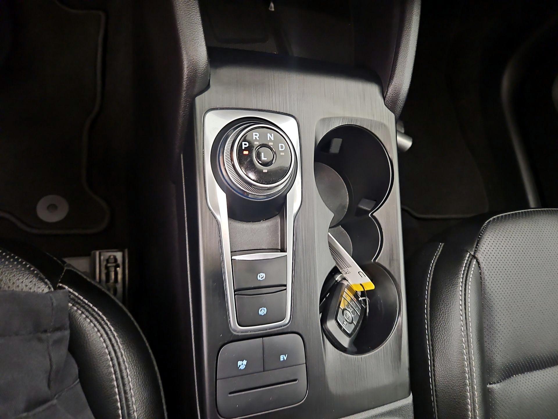 Thumbnail: 2022 Ford Escape - 18