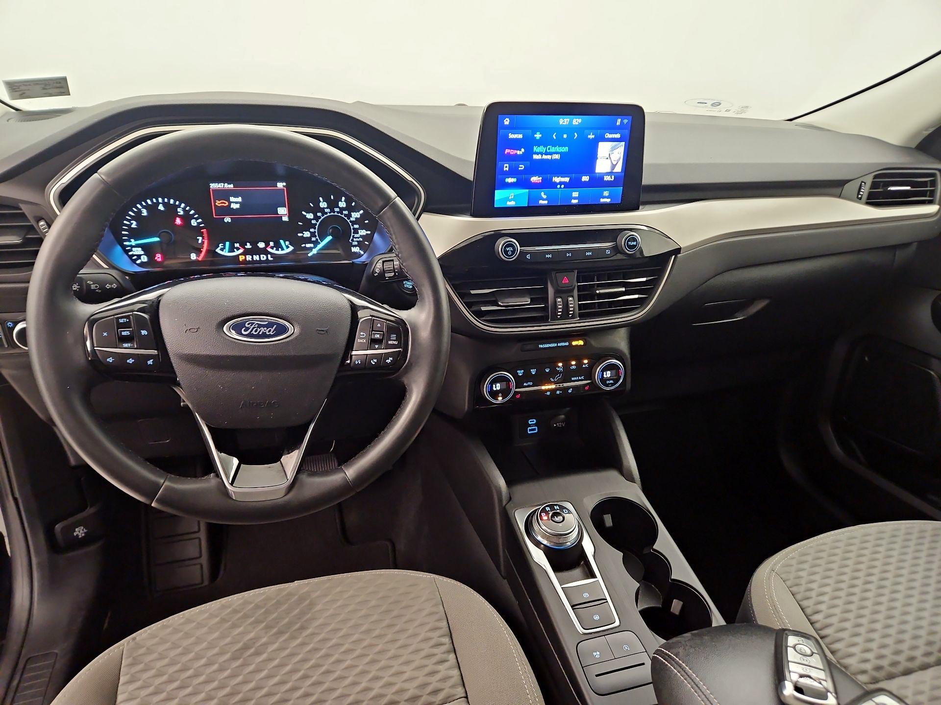 Thumbnail: 2021 Ford Escape - 9