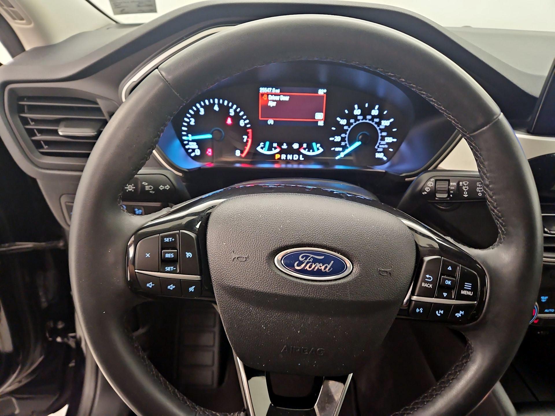 Thumbnail: 2021 Ford Escape - 10