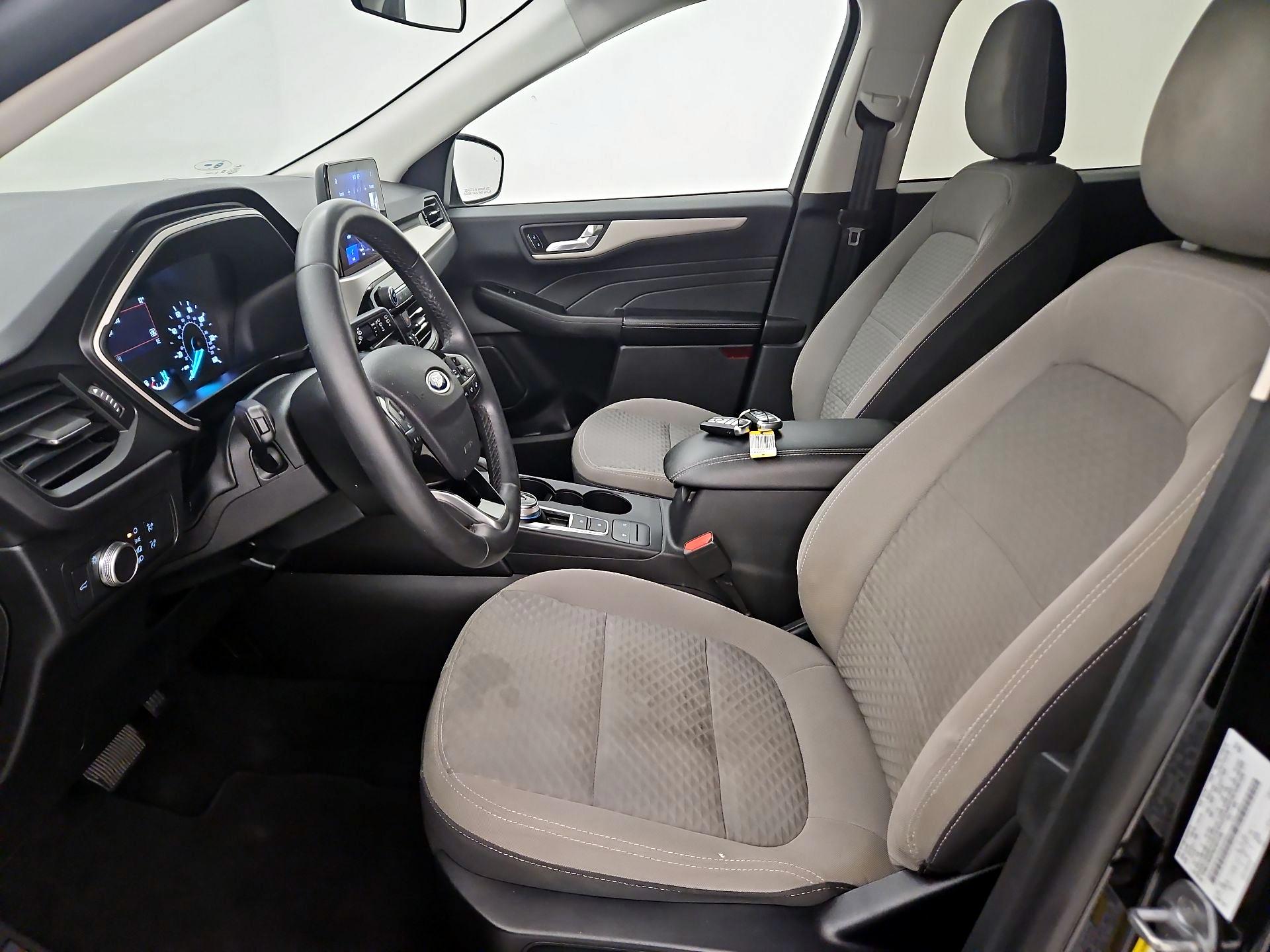 Thumbnail: 2021 Ford Escape - 11