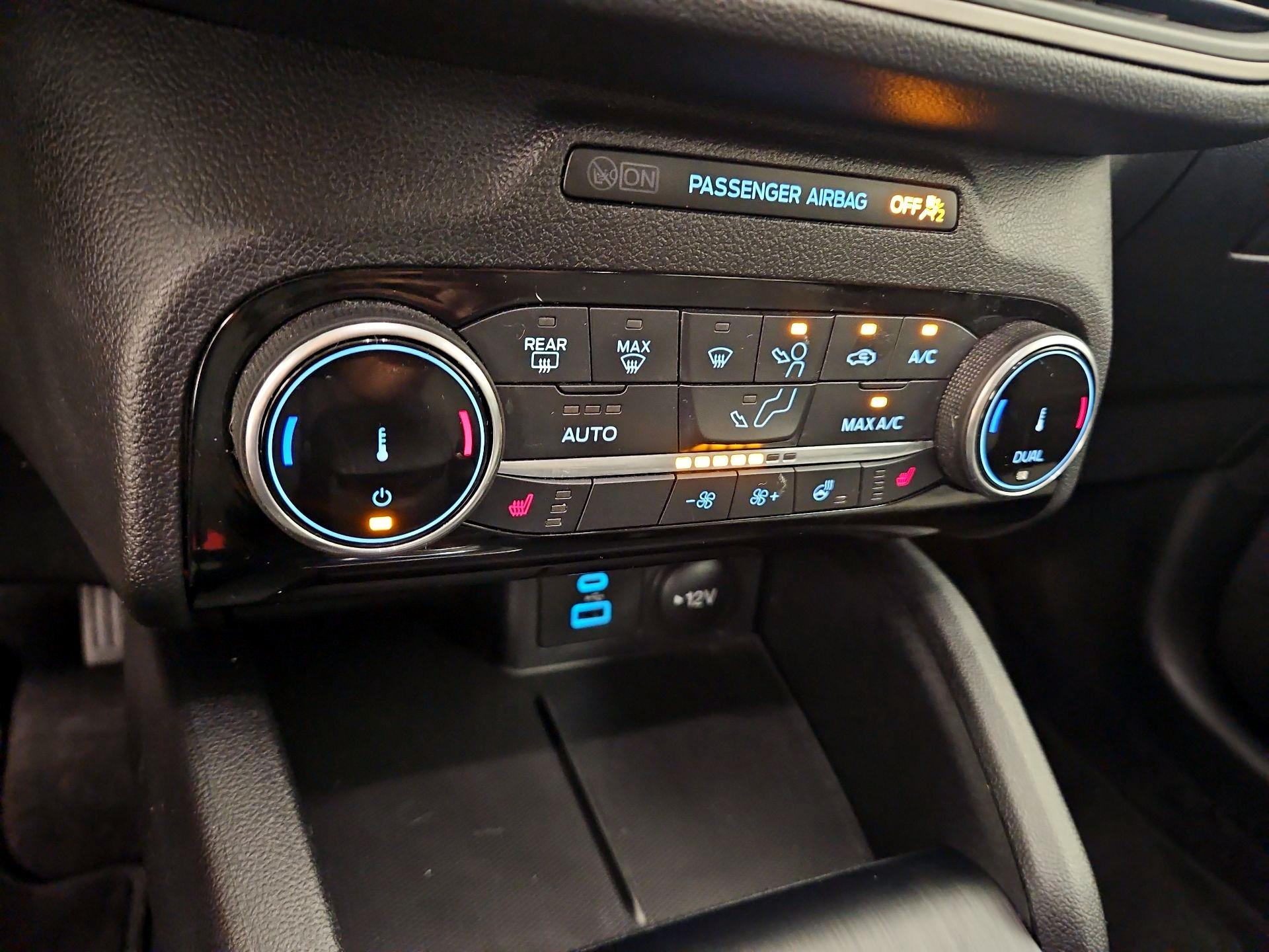 Thumbnail: 2022 Ford Escape - 17