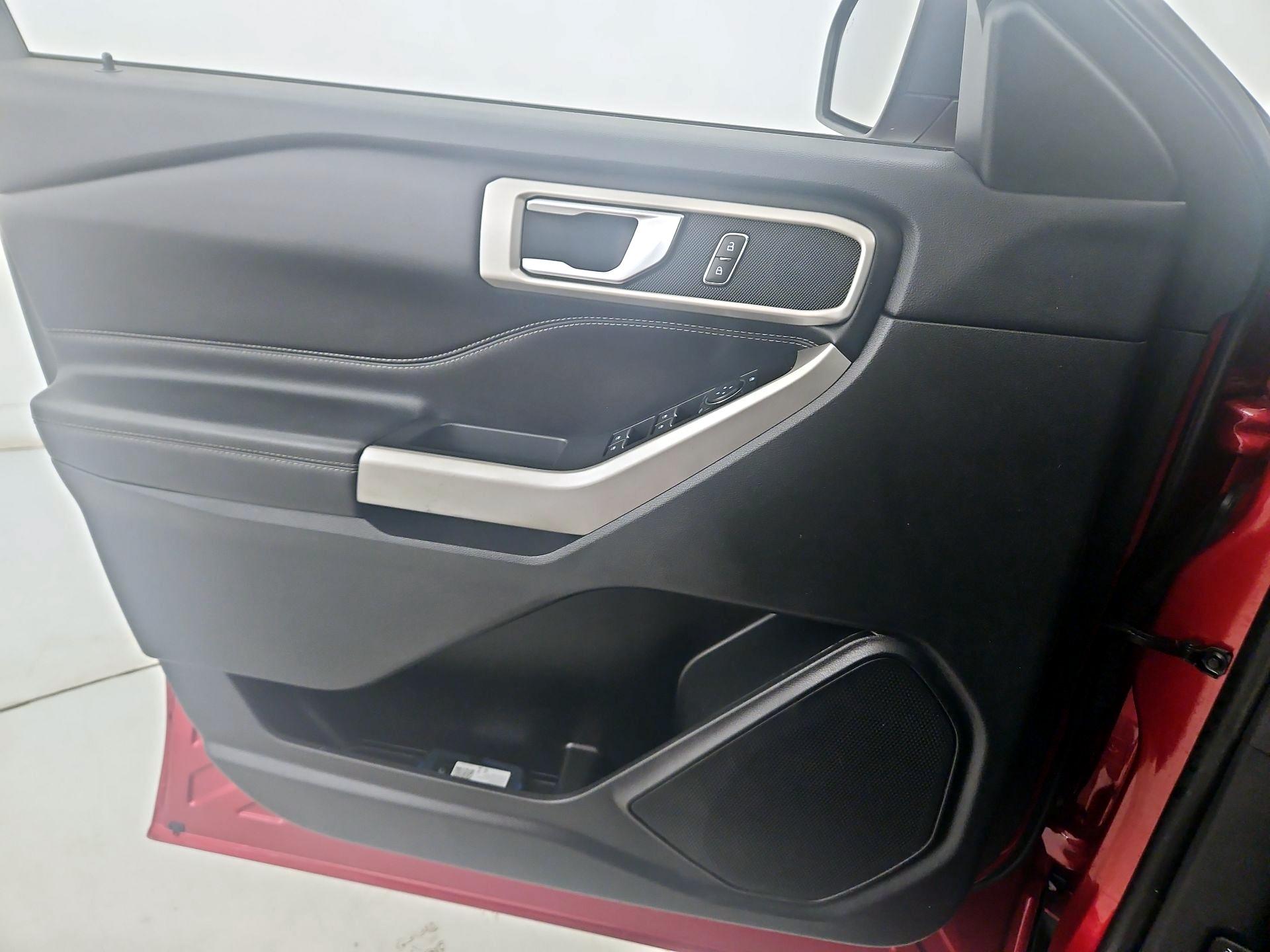 Thumbnail: 2022 Ford Explorer - 12