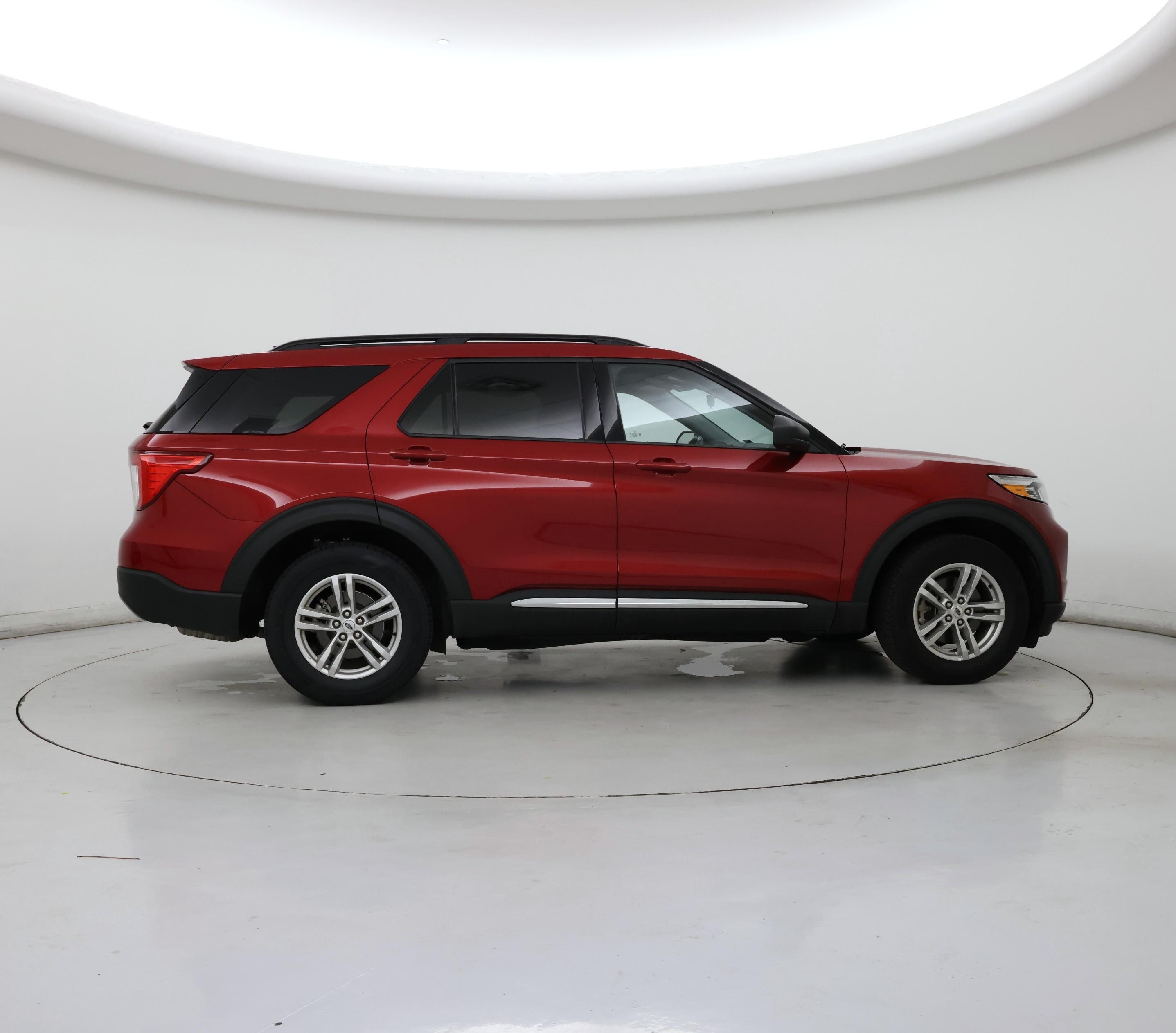 Thumbnail: 2022 Ford Explorer - 7