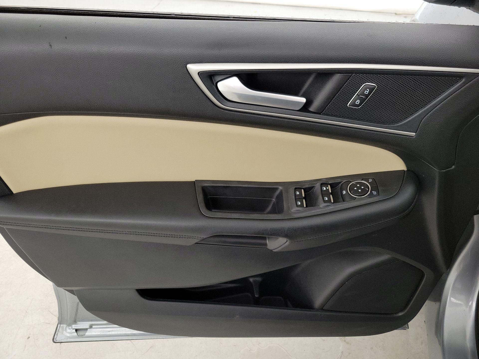Thumbnail: 2022 Ford Edge - 12