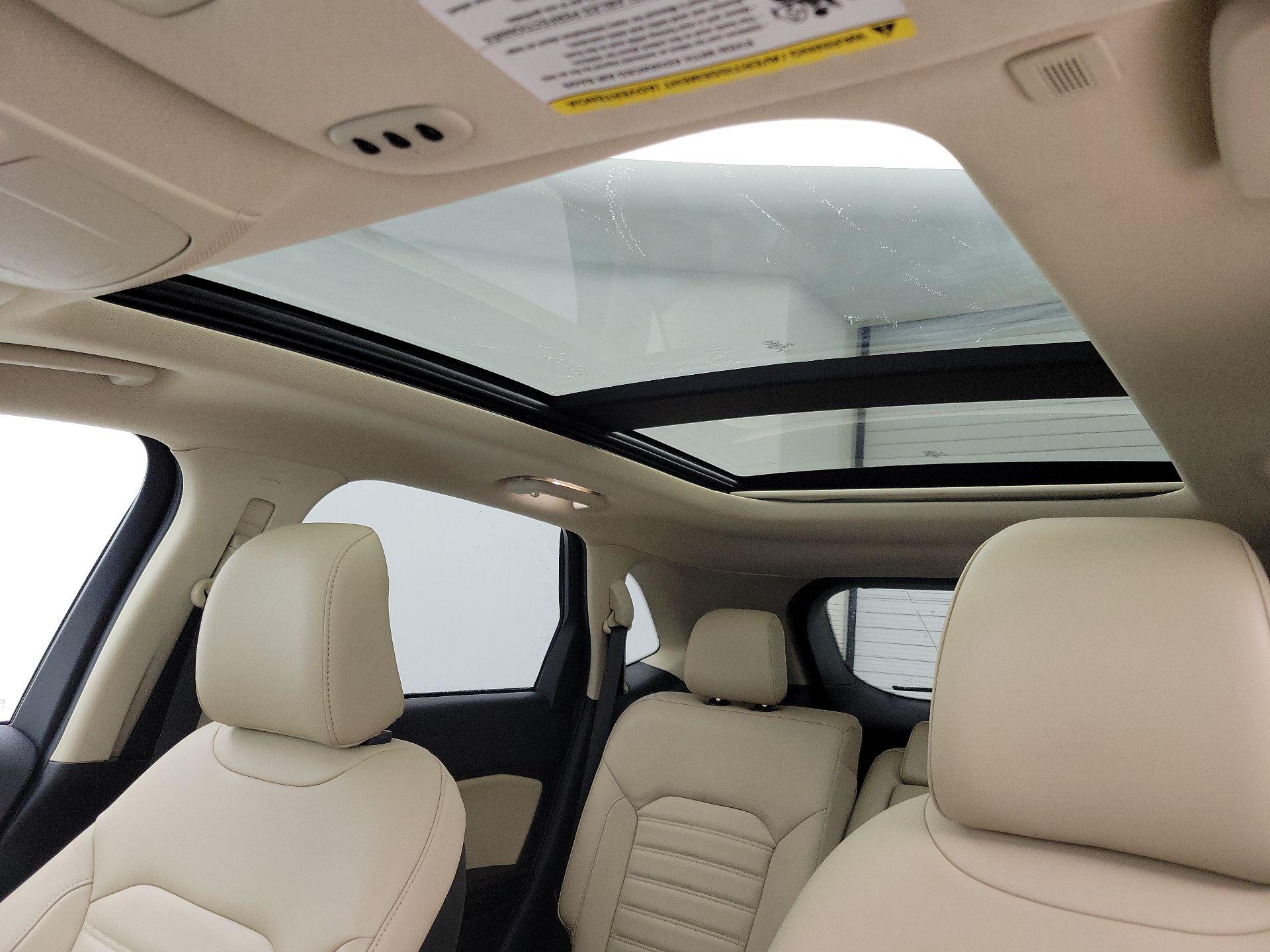 Thumbnail: 2022 Ford Edge - 19