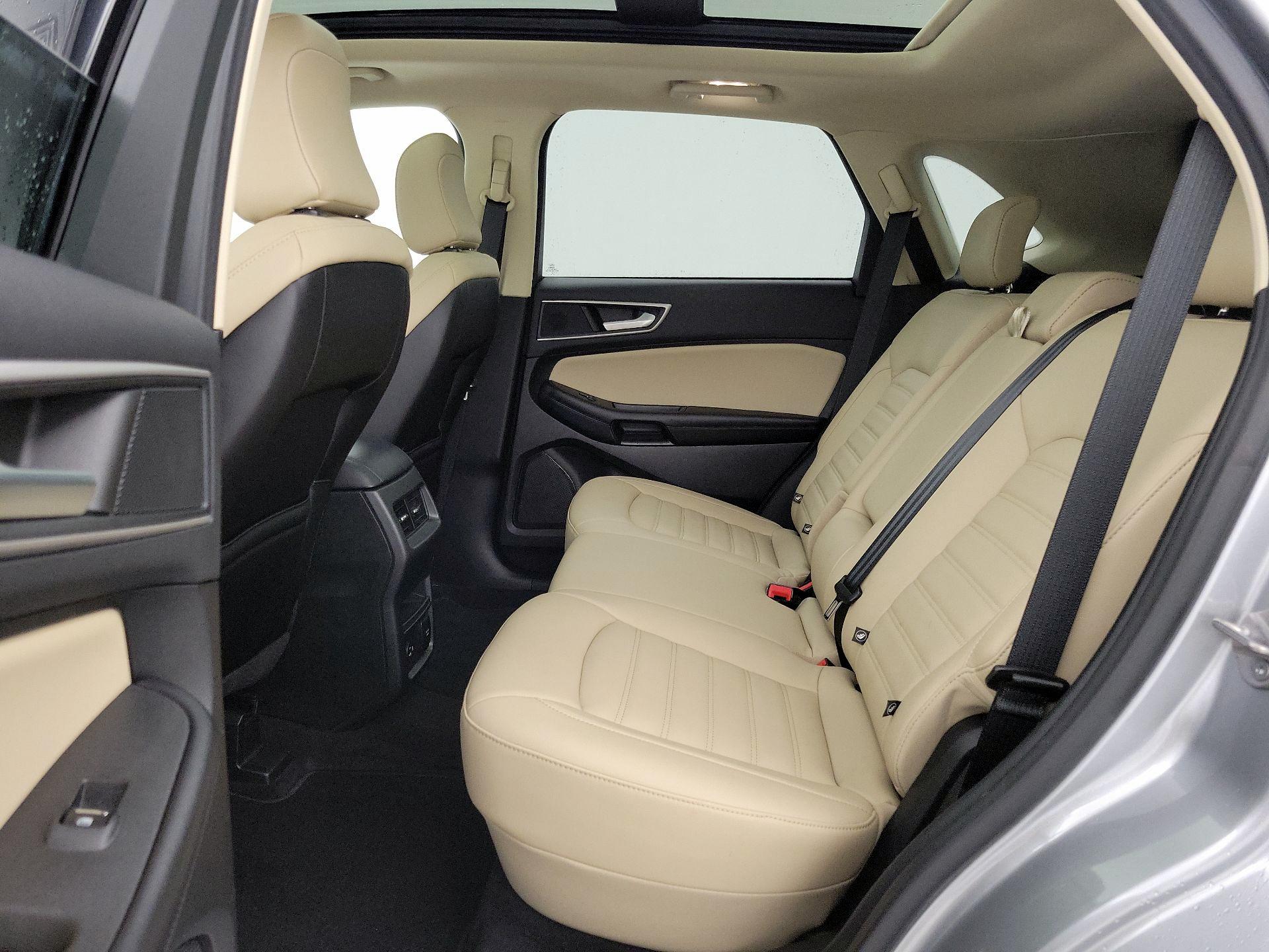 Thumbnail: 2022 Ford Edge - 20