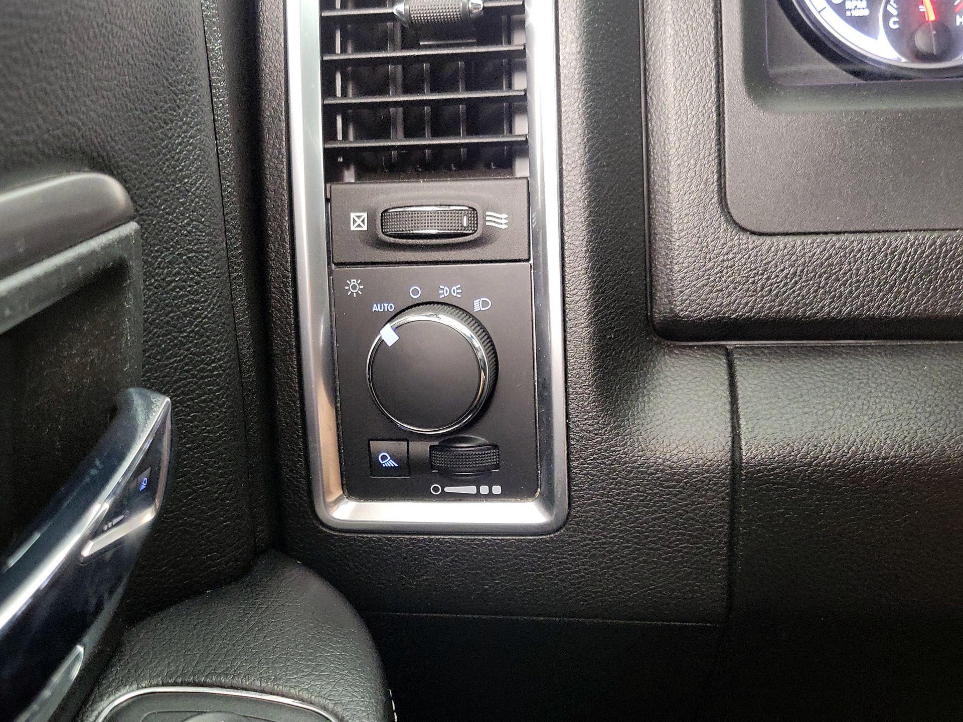 Thumbnail: 2022 RAM 1500 Classic - 13