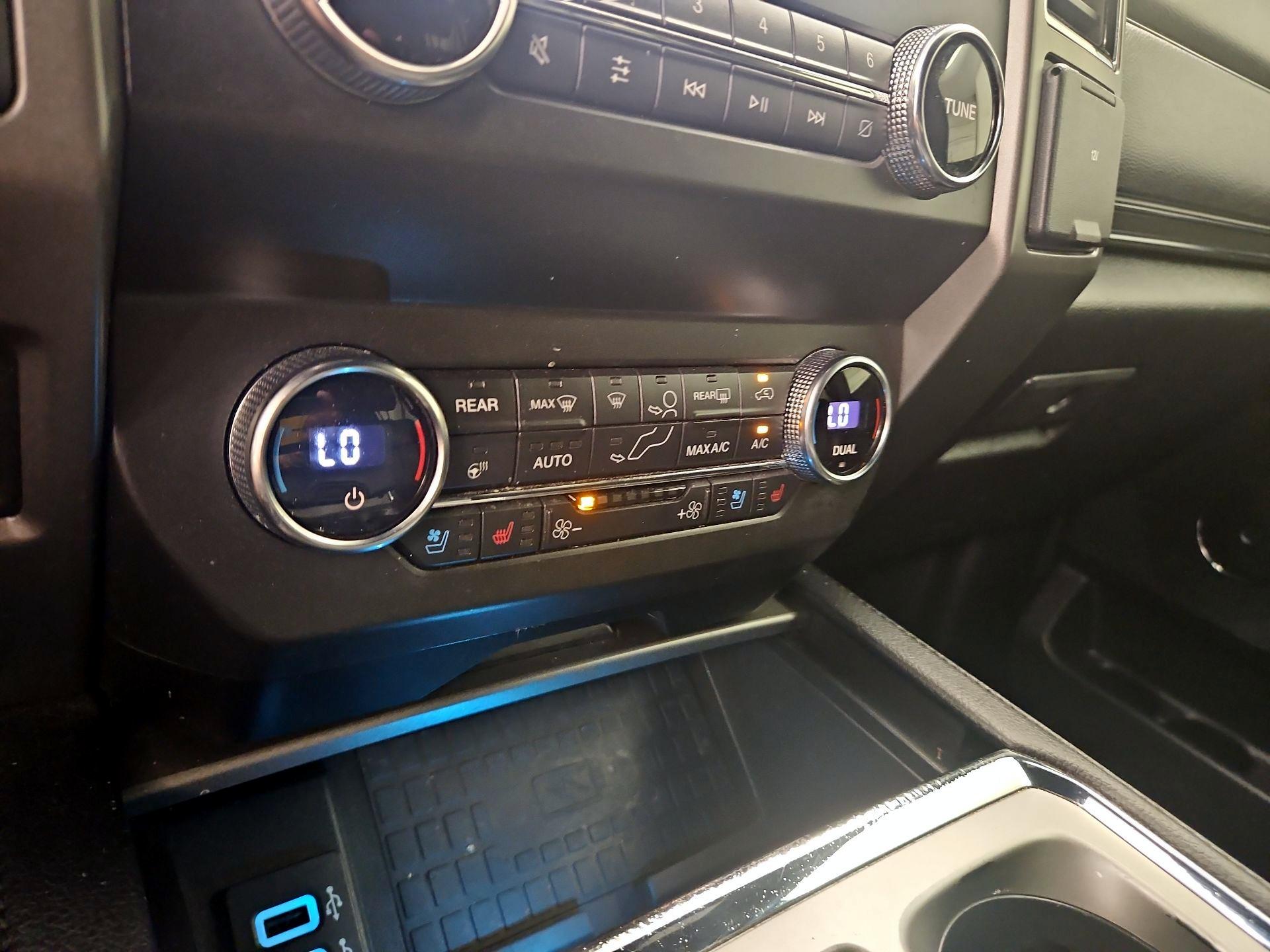 Thumbnail: 2019 Ford Expedition - 17
