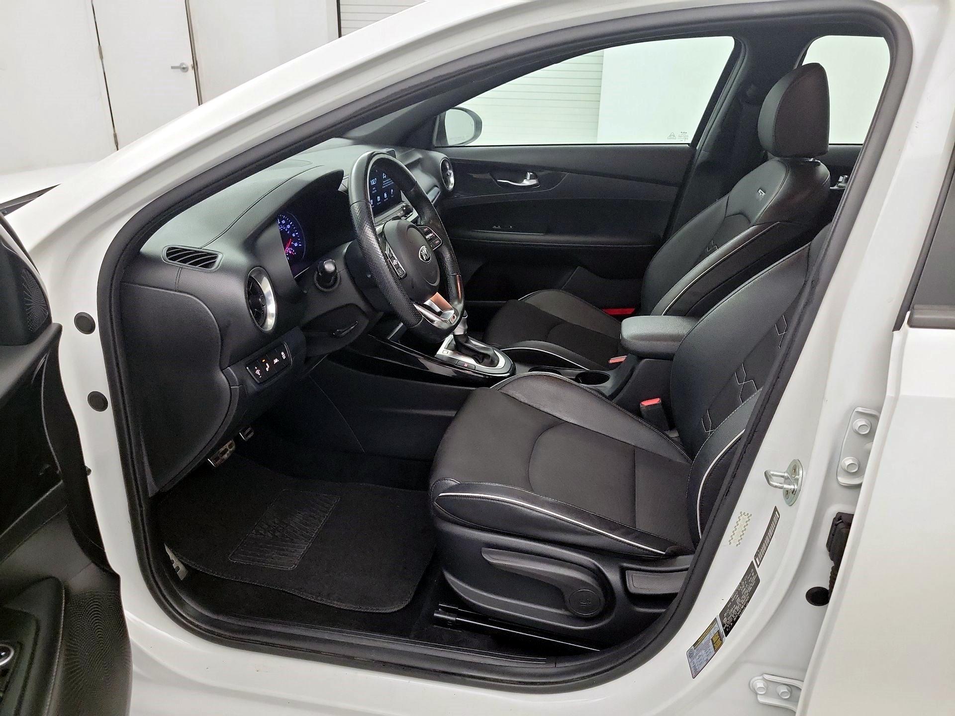Thumbnail: 2021 Kia Forte - 9