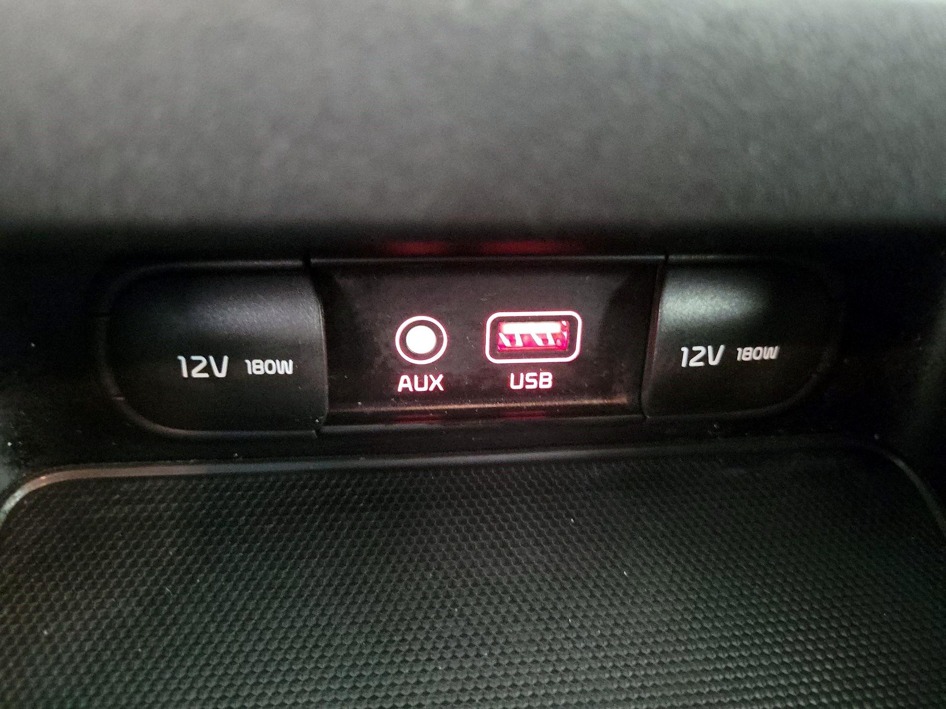 Thumbnail: 2021 Kia Forte - 16