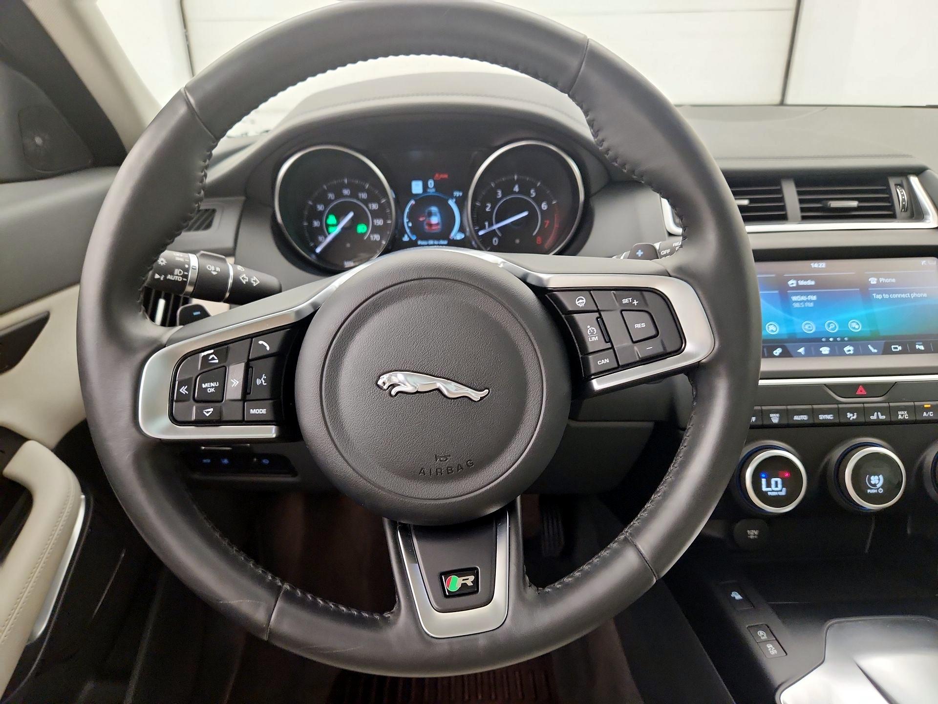 Thumbnail: 2020 Jaguar E-Pace - 10