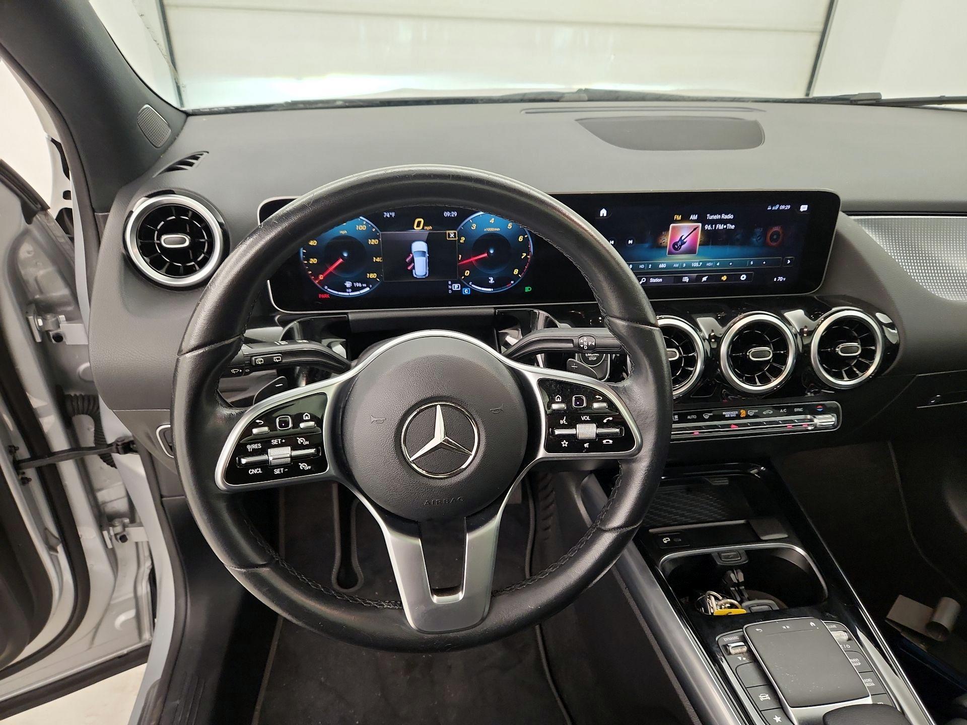 Thumbnail: 2021 Mercedes-Benz GLA - 10
