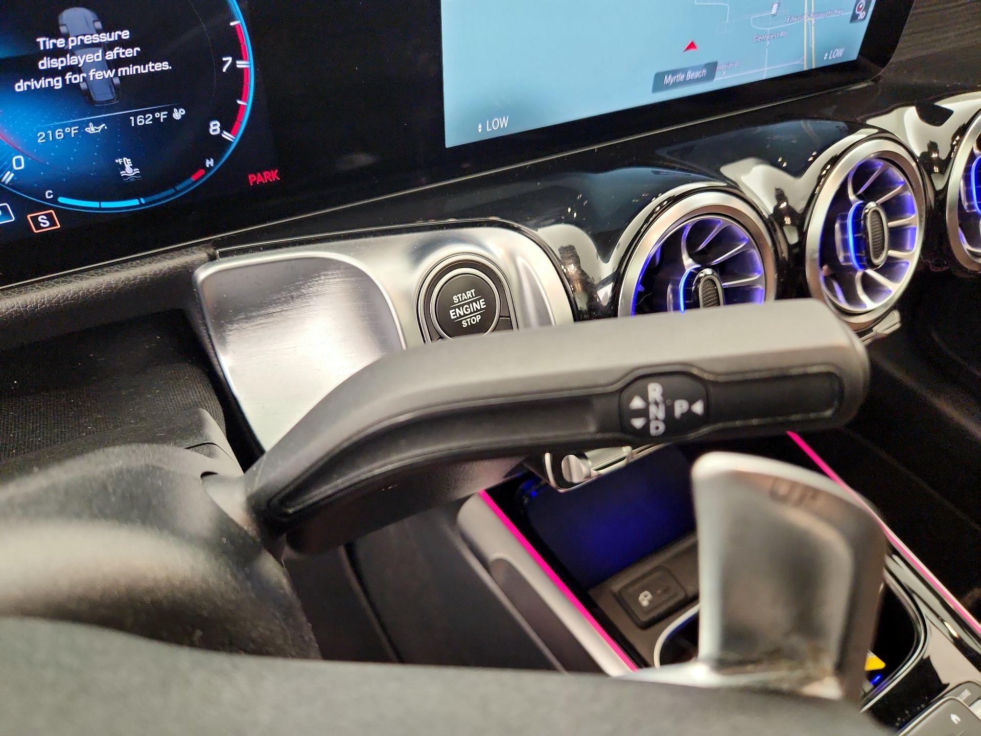 Thumbnail: 2022 Mercedes-Benz GLB - 18