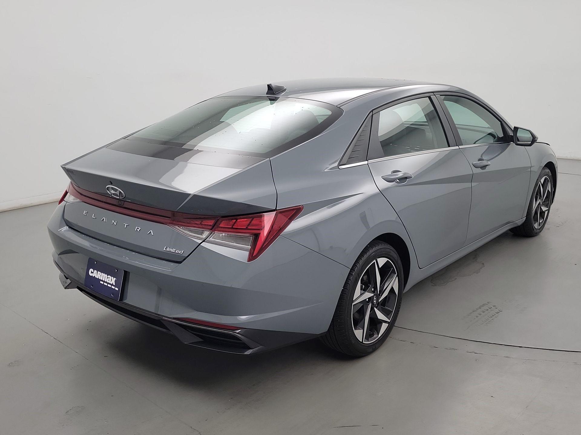 Thumbnail: 2023 Hyundai Elantra - 5