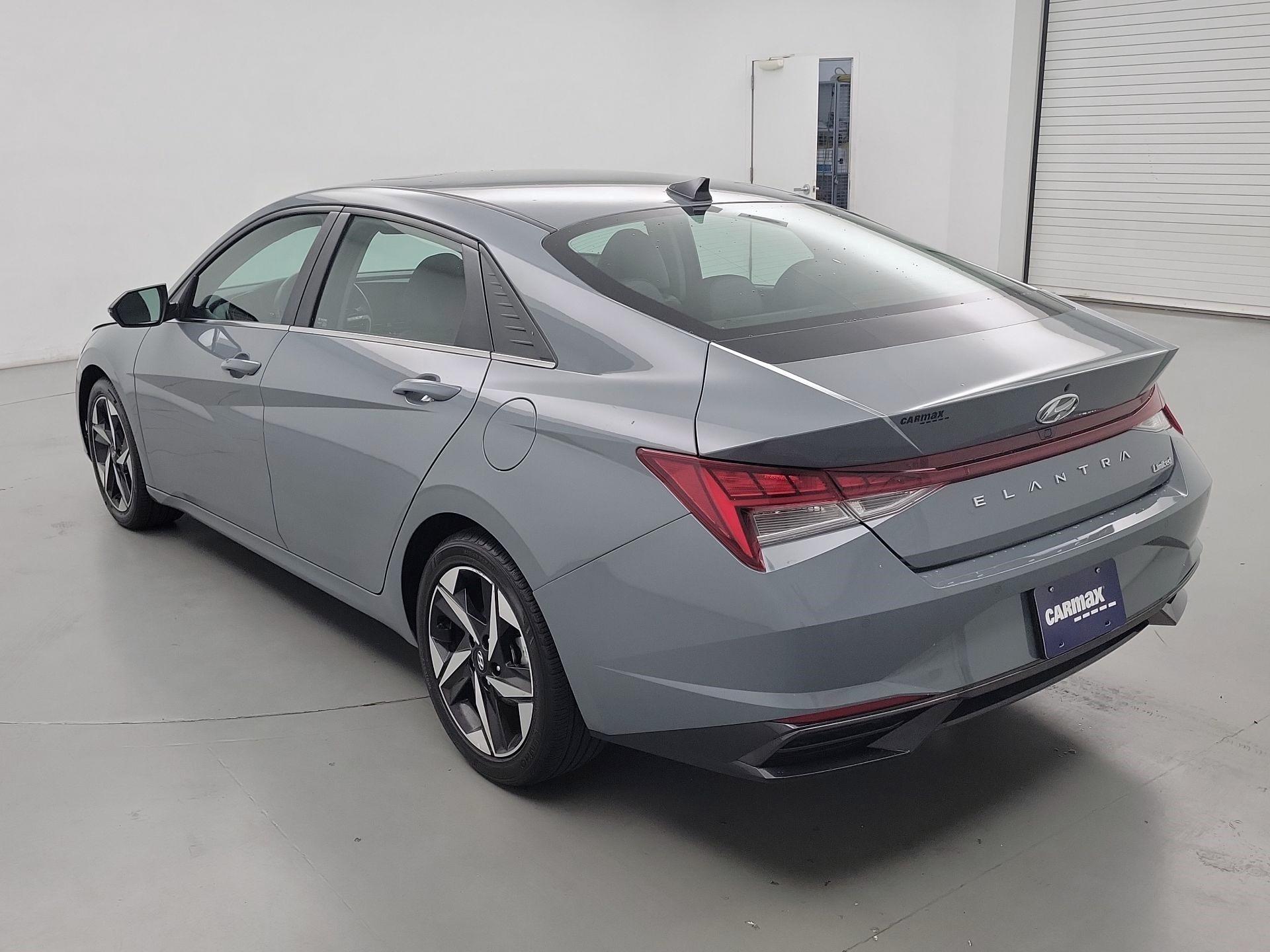 Thumbnail: 2023 Hyundai Elantra - 7