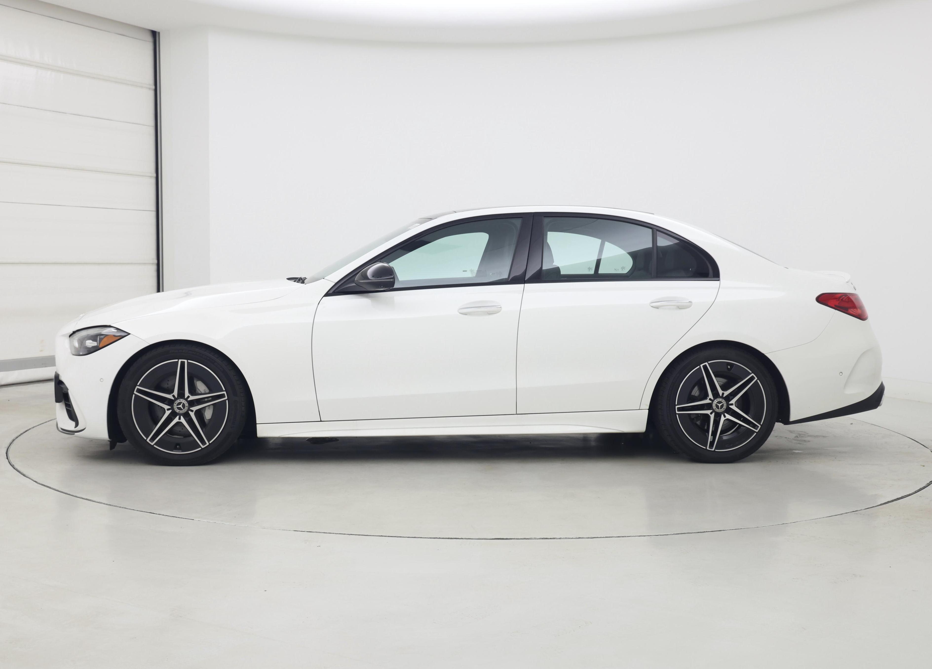 Thumbnail: 2022 Mercedes-Benz C-Class - 3