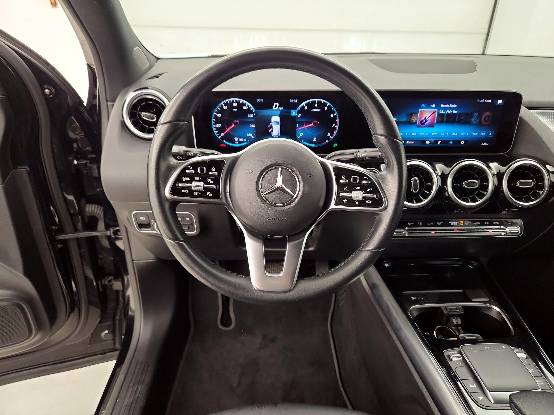 Thumbnail: 2021 Mercedes-Benz GLA - 10