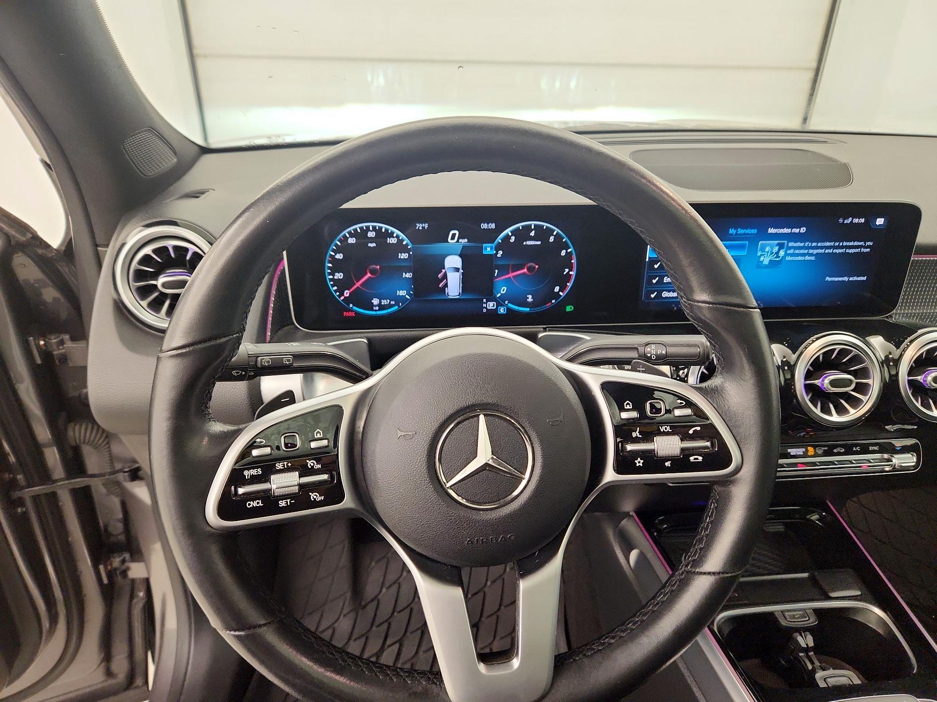 Thumbnail: 2021 Mercedes-Benz GLB - 10