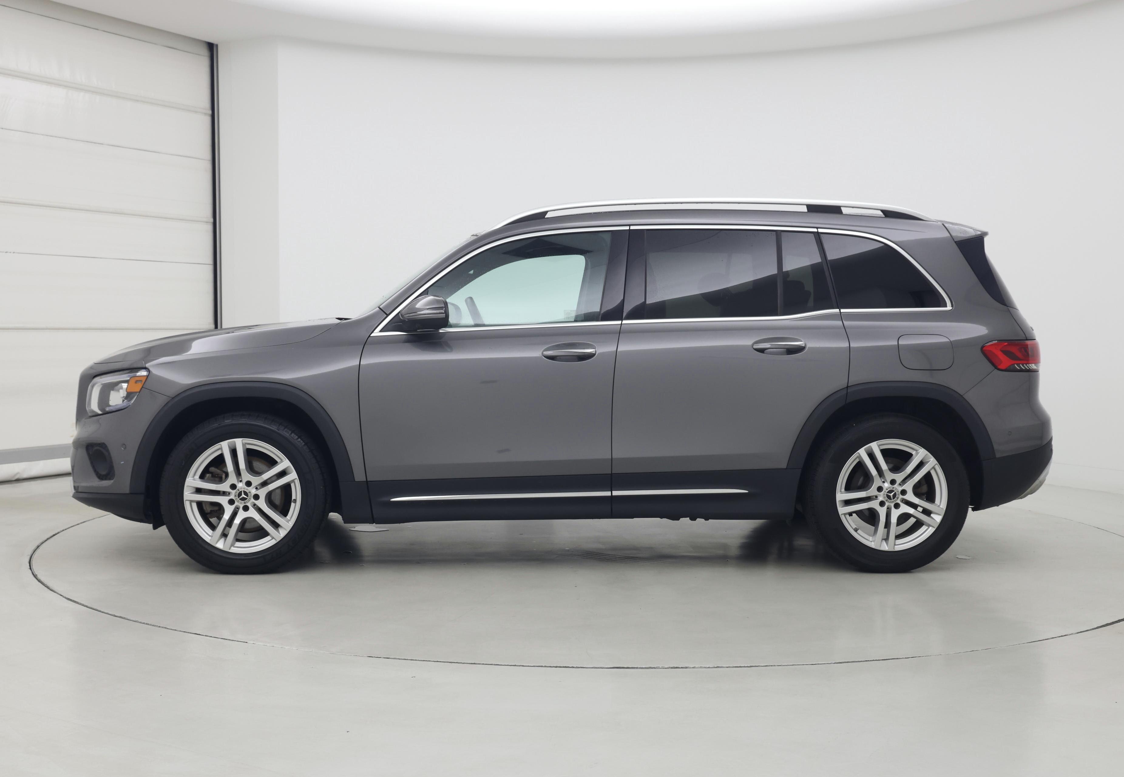 Thumbnail: 2021 Mercedes-Benz GLB - 3