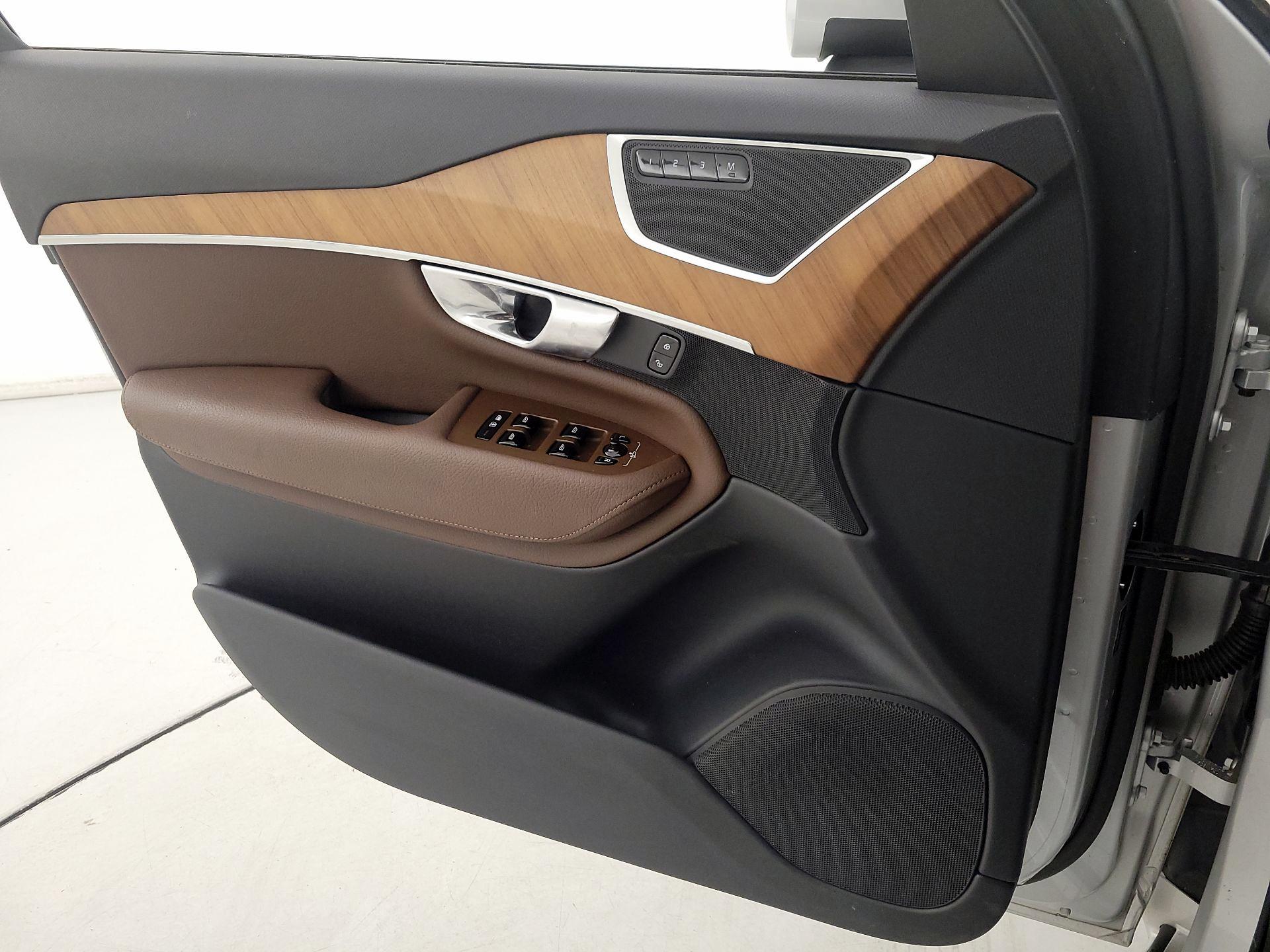 Thumbnail: 2022 Volvo XC90 - 12