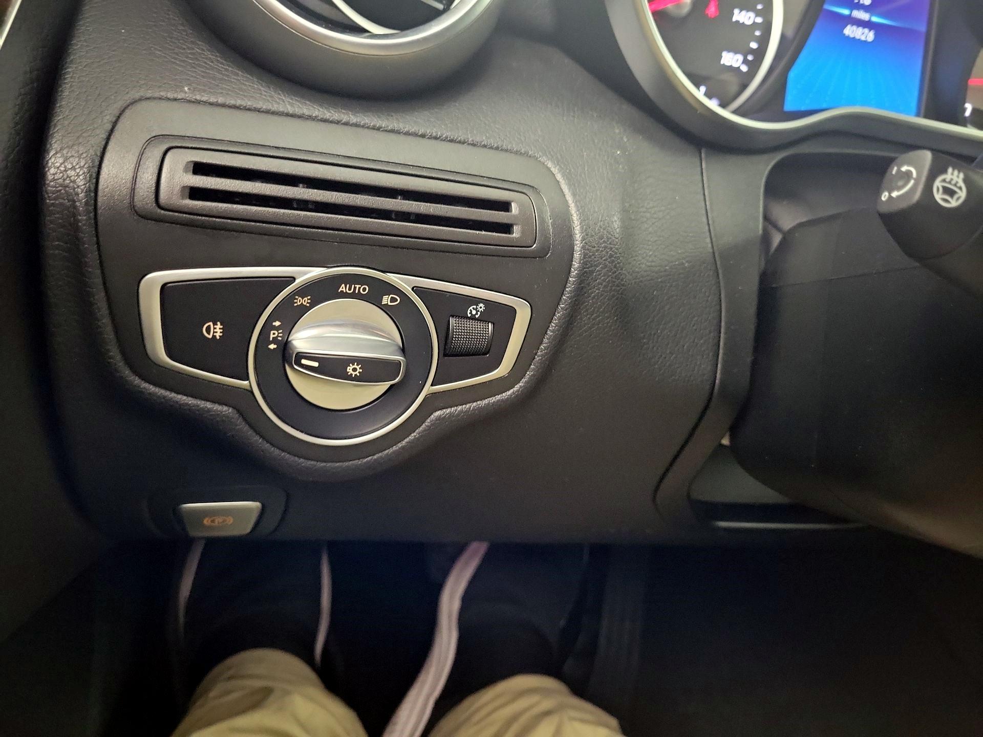 Thumbnail: 2020 Mercedes-Benz C-Class - 11
