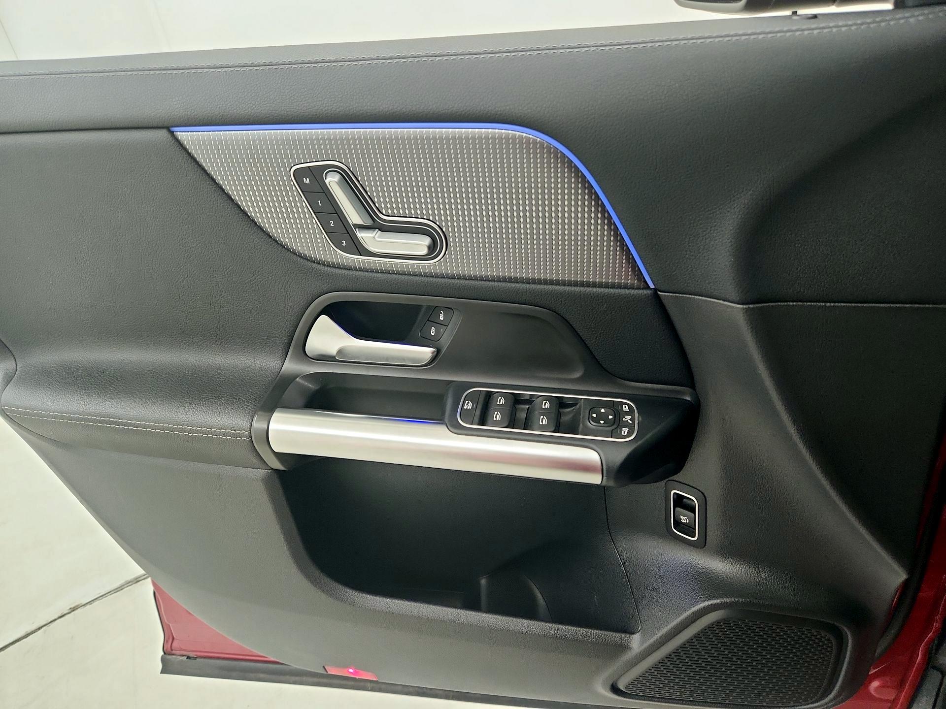 Thumbnail: 2021 Mercedes-Benz GLA - 12