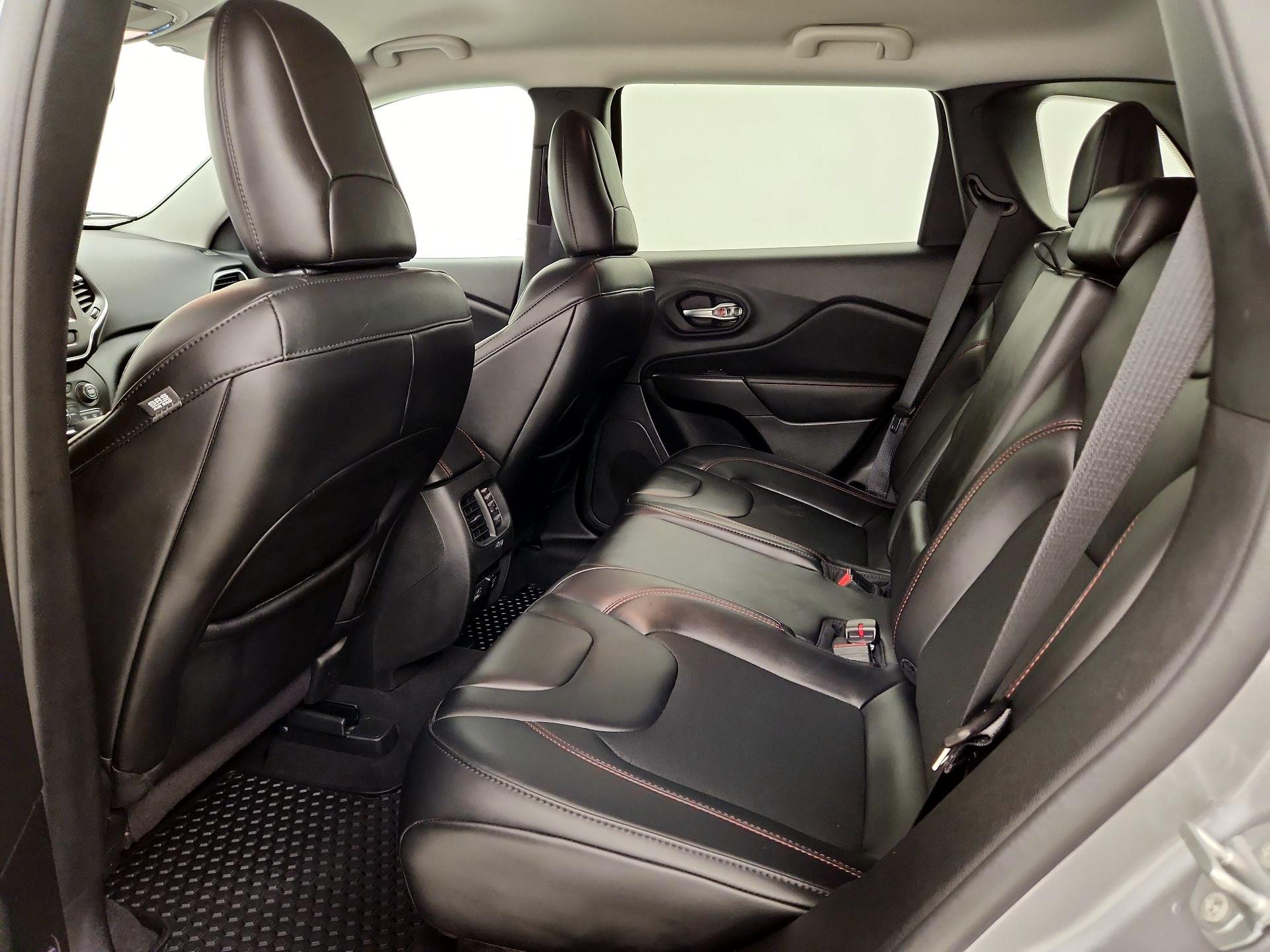 Thumbnail: 2021 Jeep Cherokee - 19