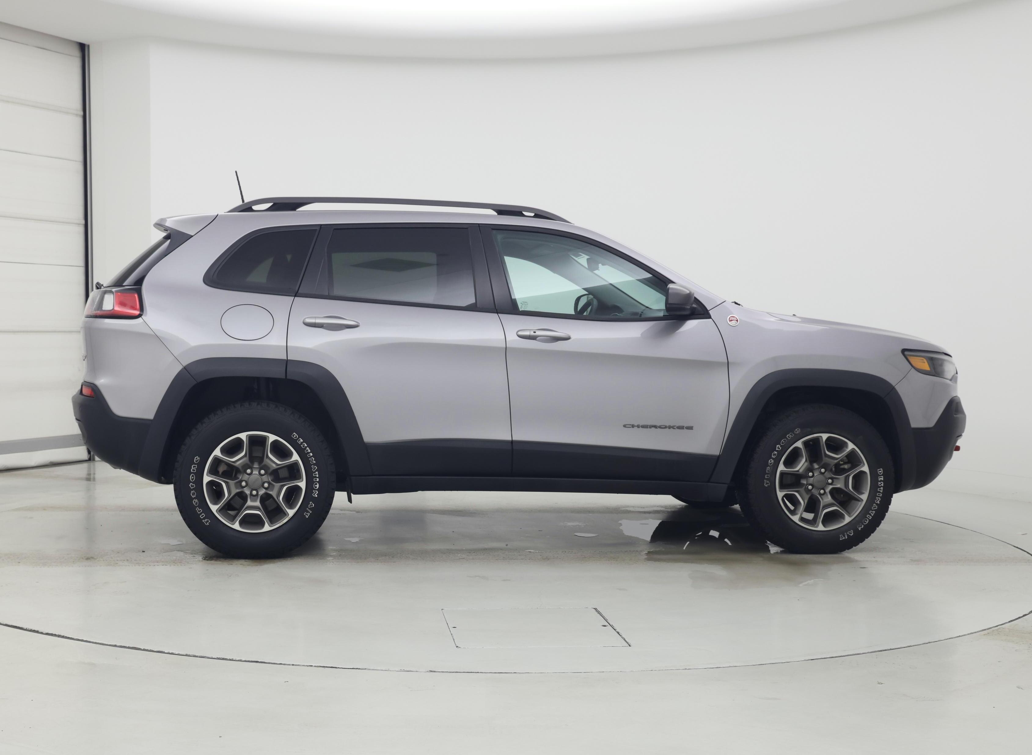 Thumbnail: 2021 Jeep Cherokee - 7