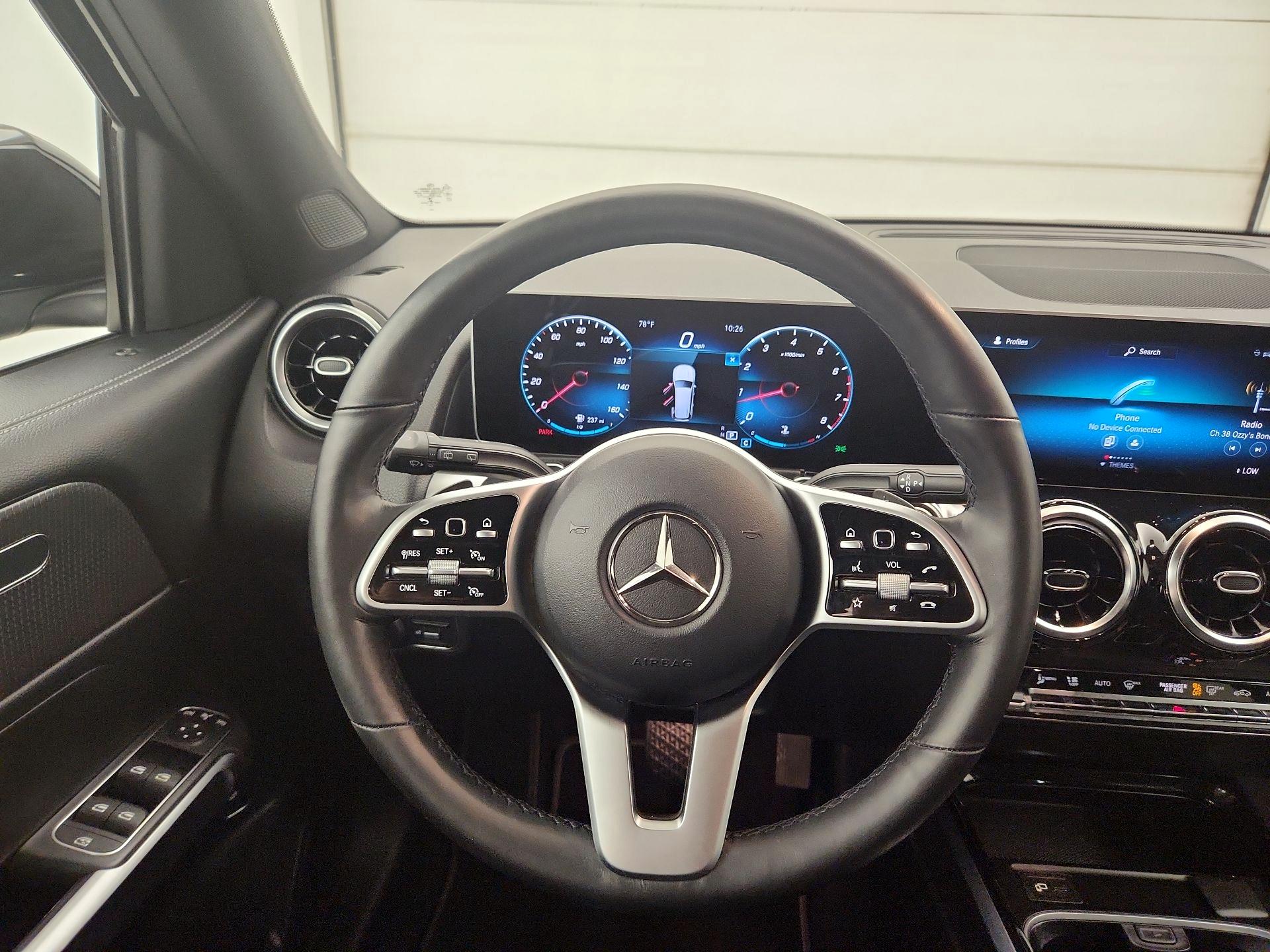 Thumbnail: 2021 Mercedes-Benz GLB - 10